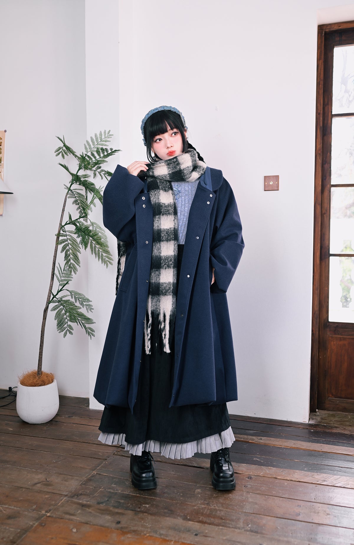 GUGUAI Embroidered Floral-Hem Wool-Blend Coat