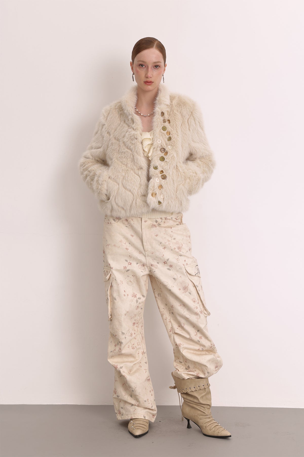 FAYCHUI Full-Print Floral Low-Rise Cargo Straight-Leg Pants