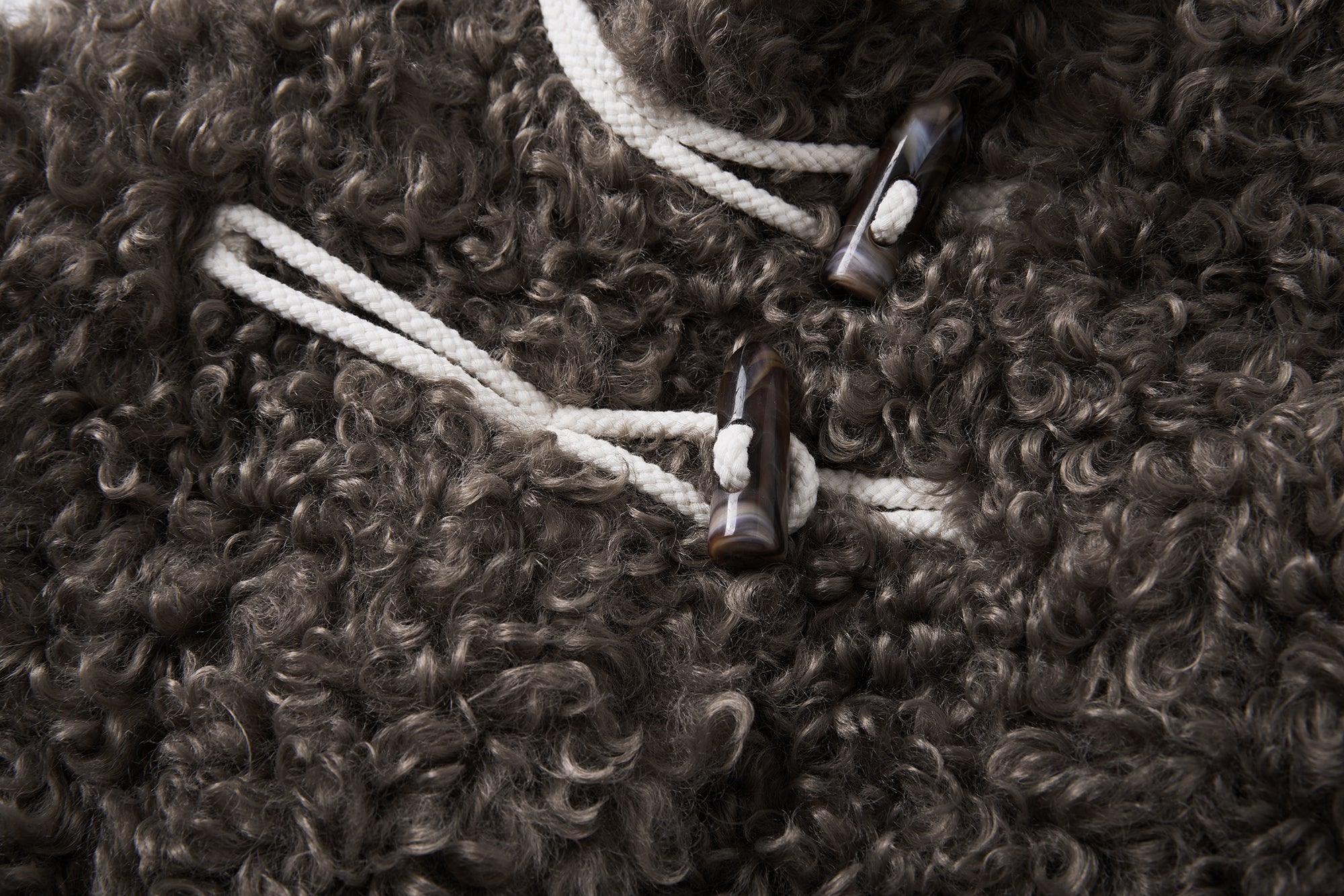 SAME FLOW Curly Faux Shearling Toggle Vest