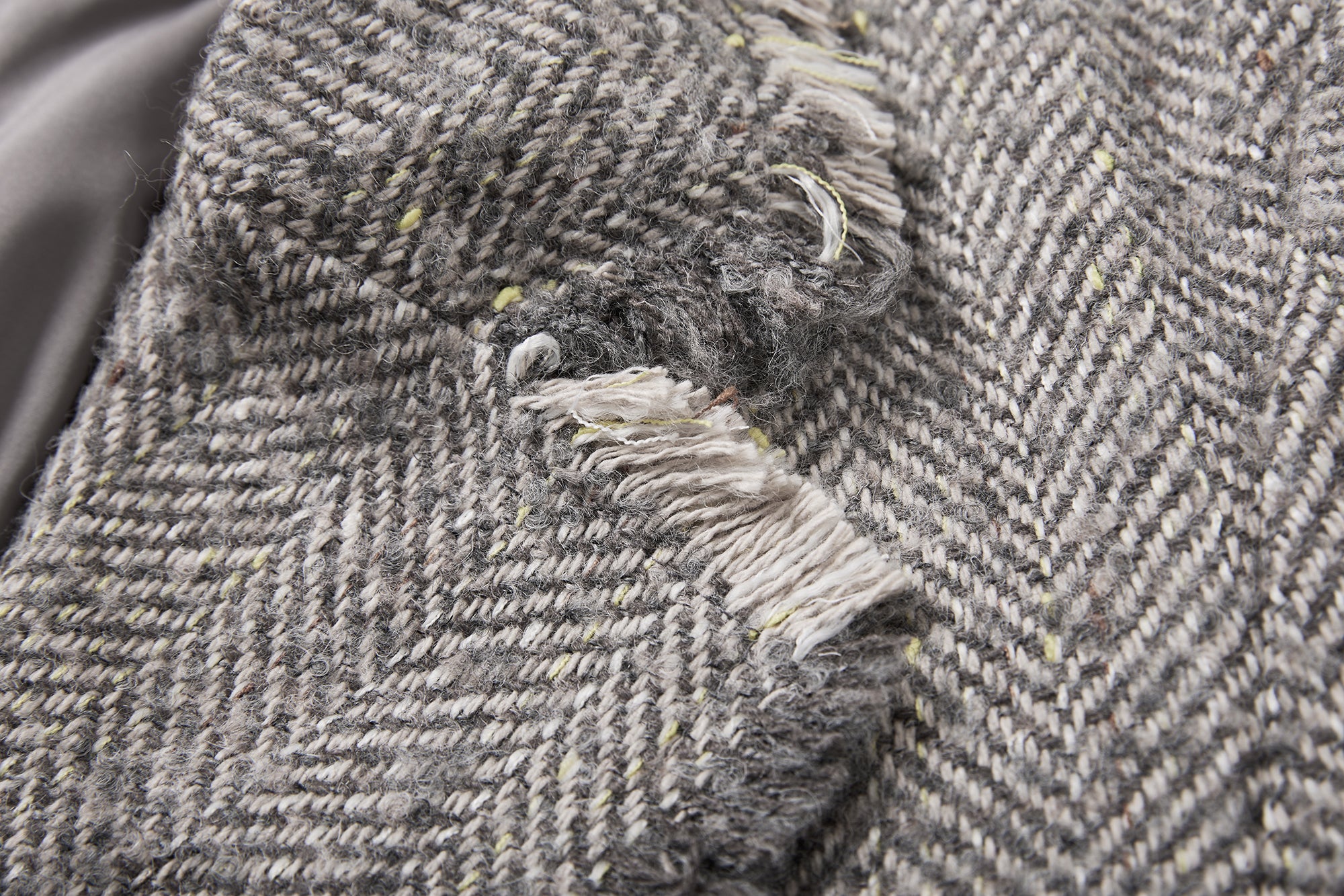 SAME FLOW Frayed Herringbone Insulated Wool-Blend Blazer