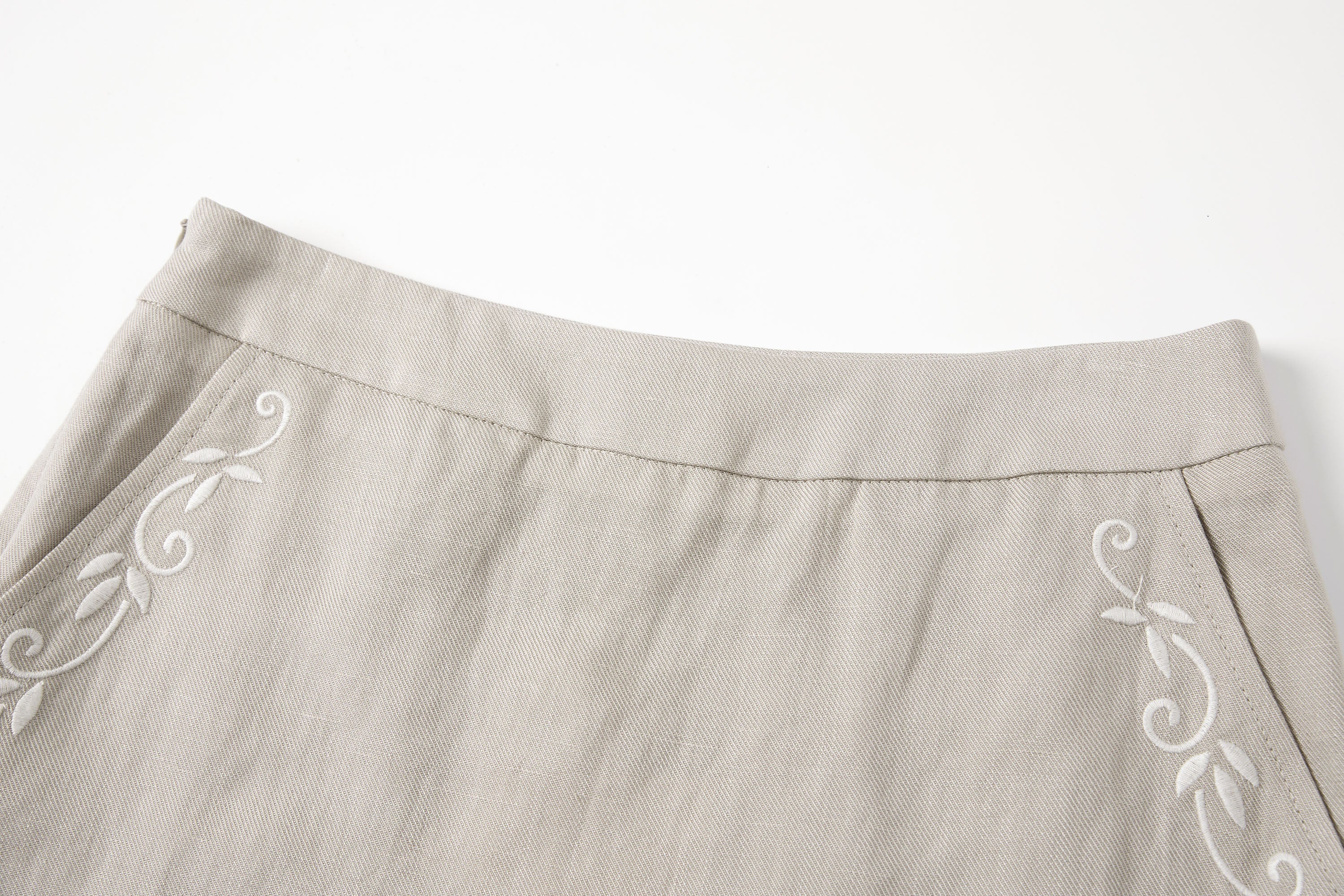 SAME FLOW Embroidered Linen-Blend Mini Skirt