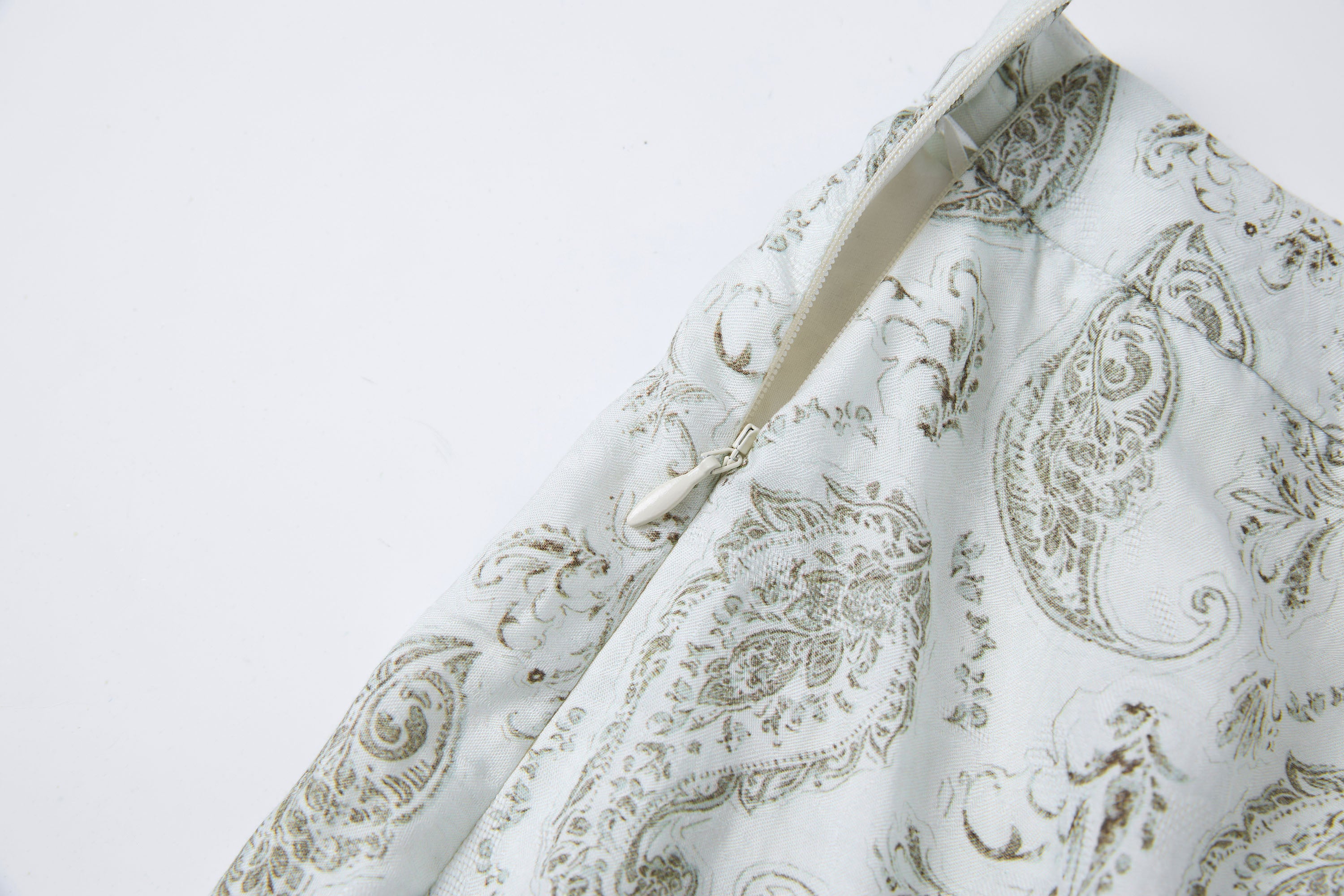 SAME FLOW Paisley Full-Print Midi Skirt