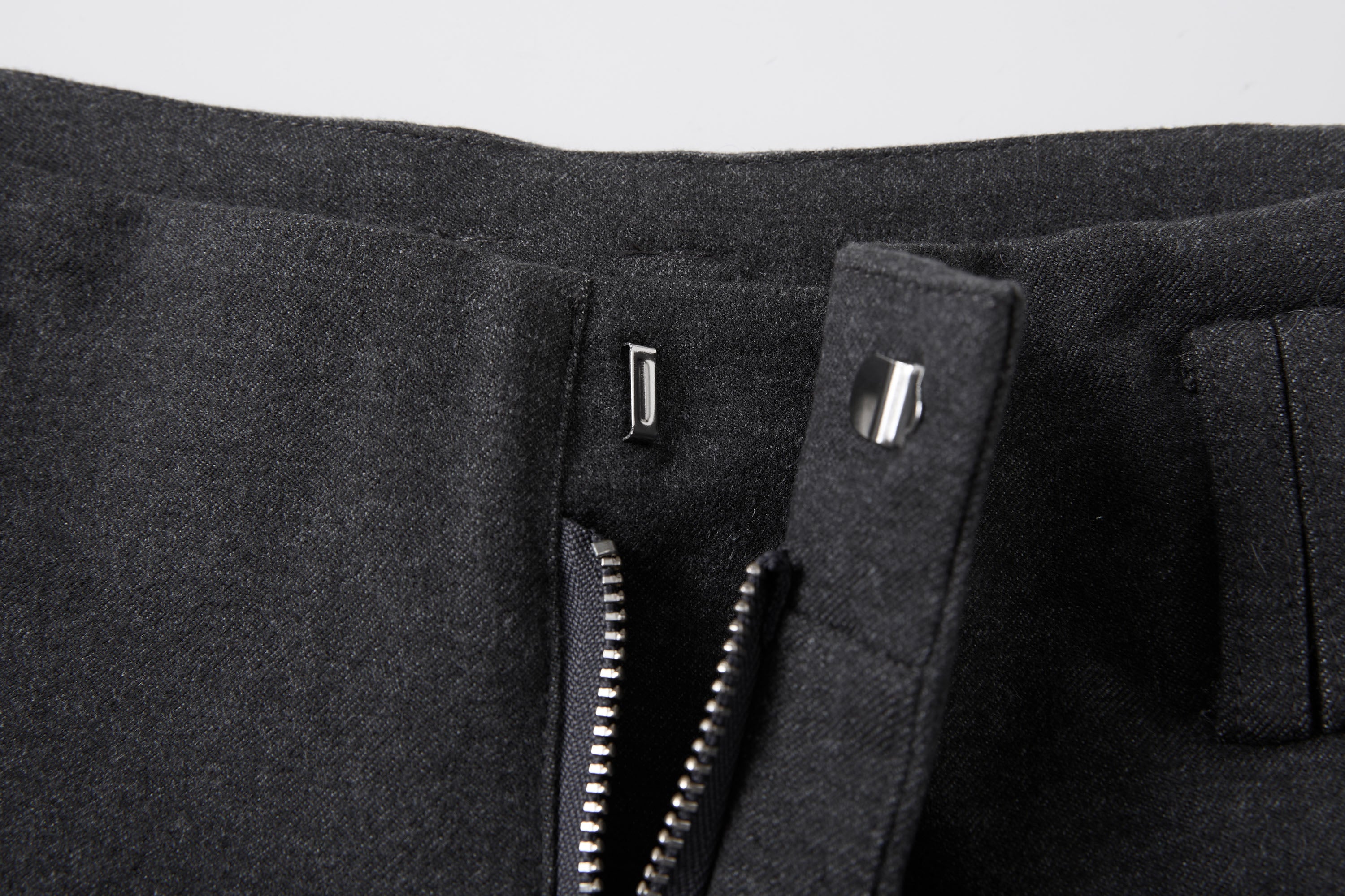 SAME FLOW Classic Pleated Wide-Leg Drape Trousers