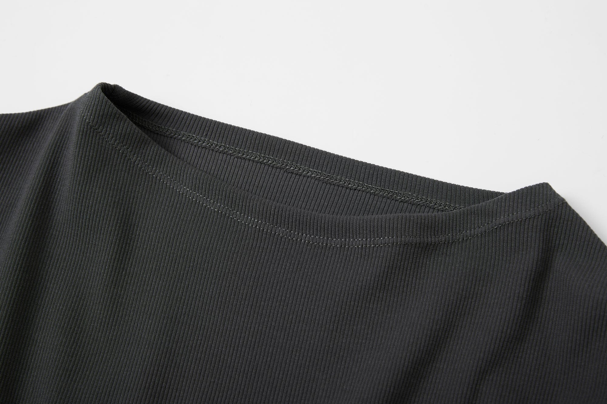 SAME FLOW Ruched Back Paneled Long Sleeve Tee