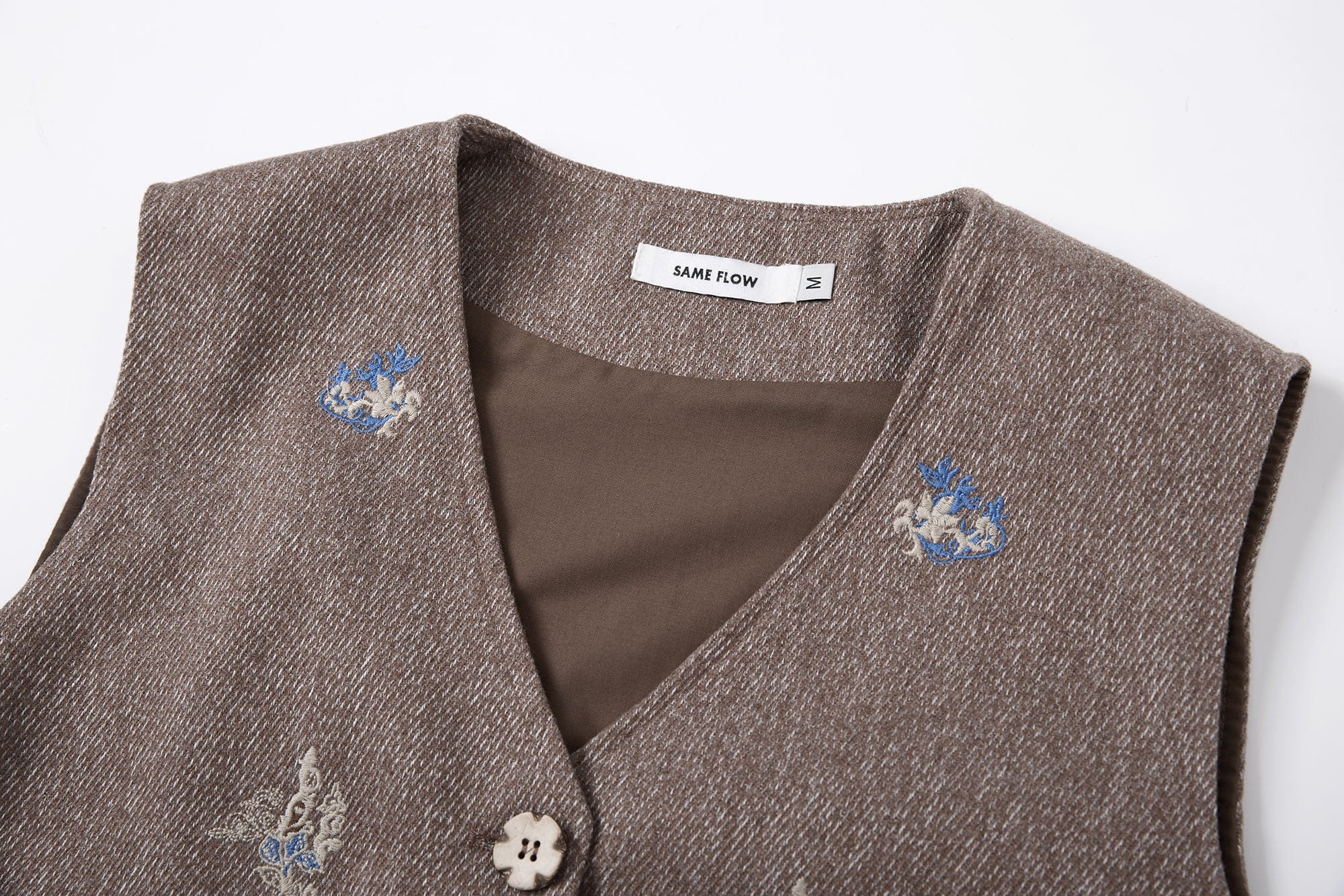SAME FLOW Motif Embroidery Paneled Vest