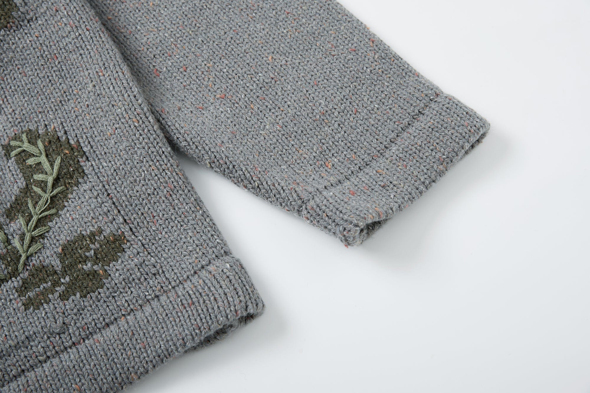 SAME FLOW Embroidered Pearl Floral Cardigan