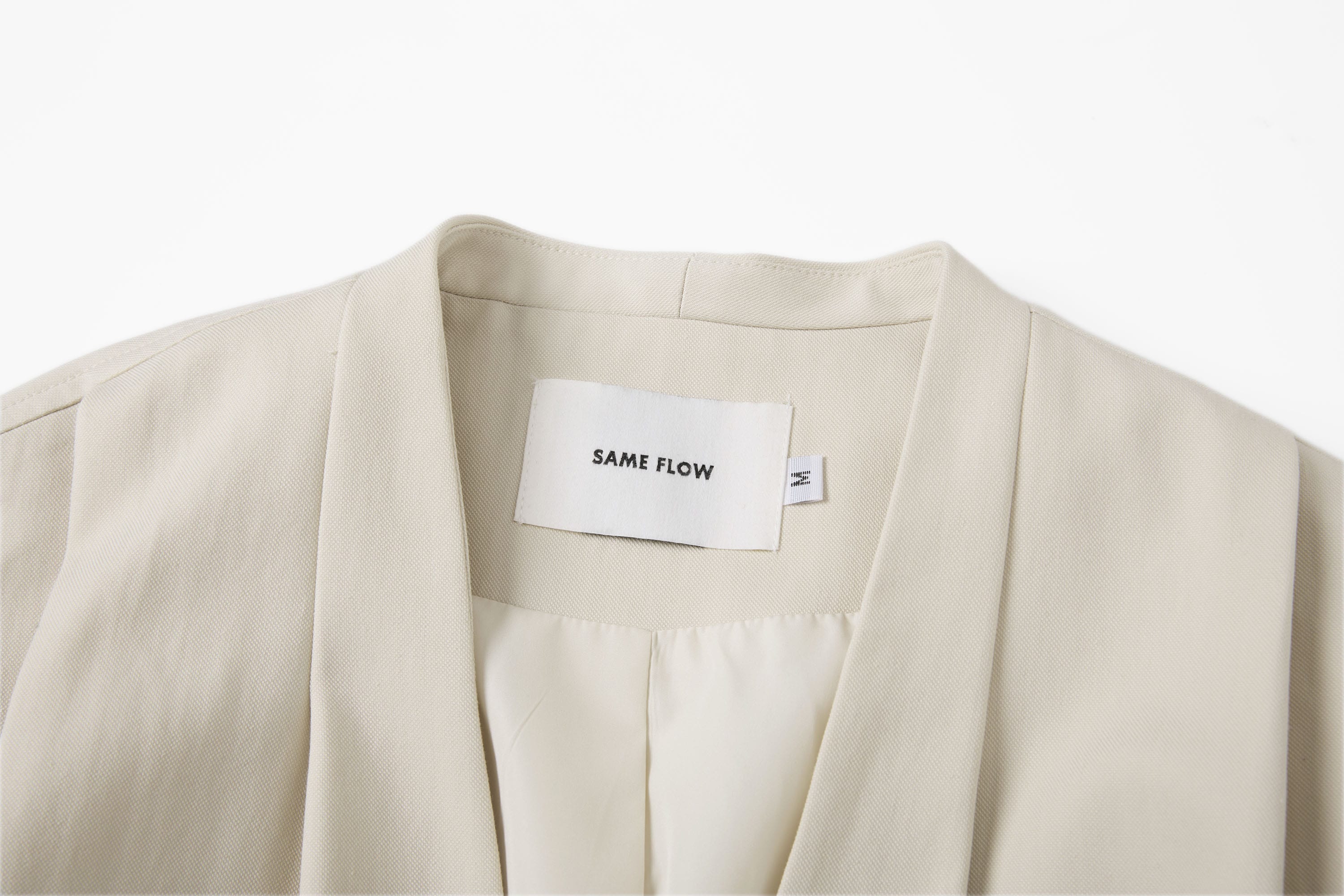 SAME FLOW Minimal V-Neck Pleated Jacket