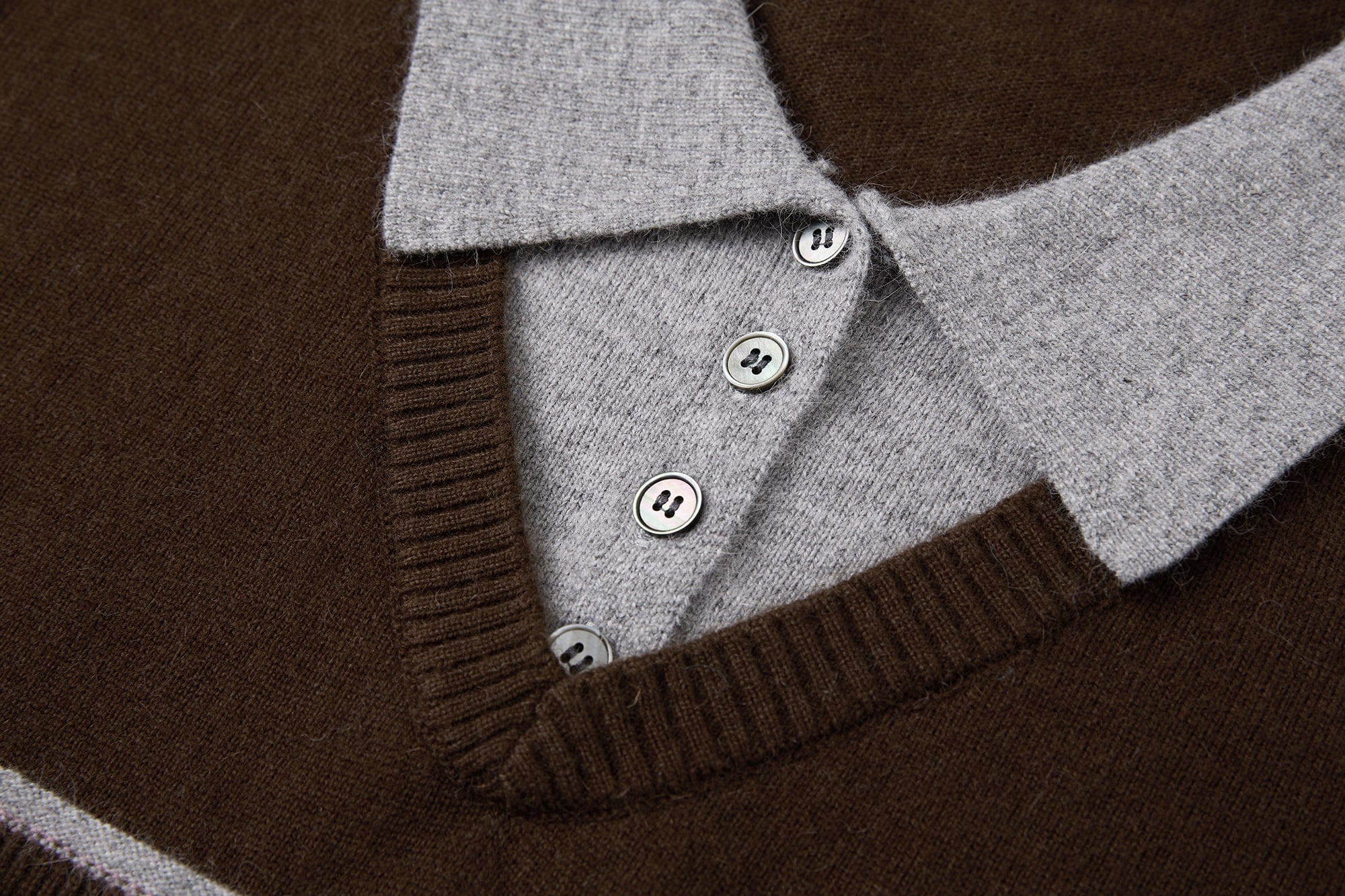 SAME FLOW Faux-Layered Knit Polo Sweater