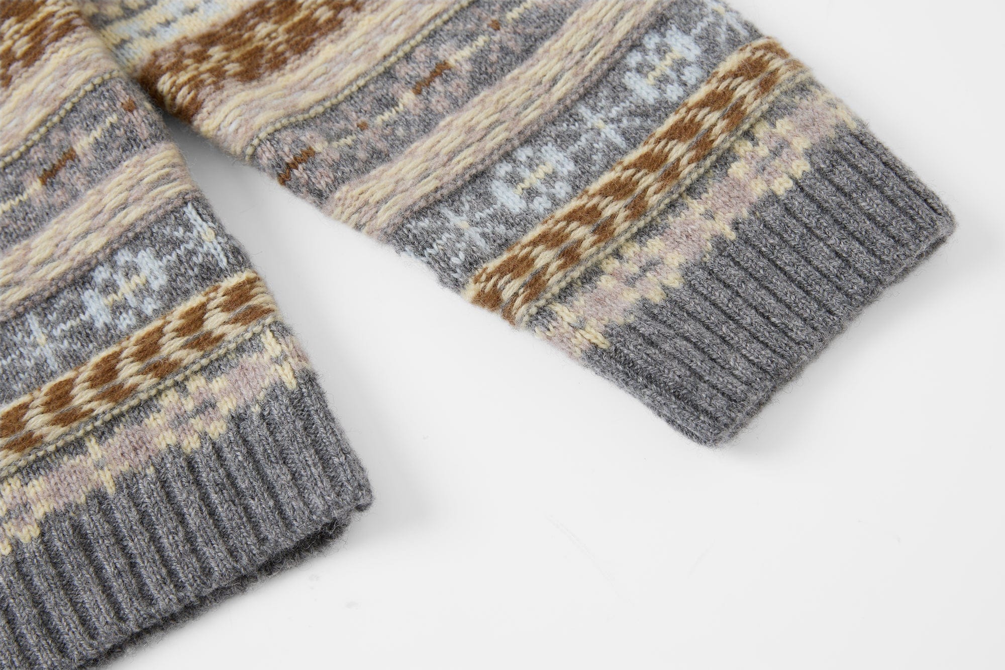 SAME FLOW Wool Fair Isle Knit Cardigan