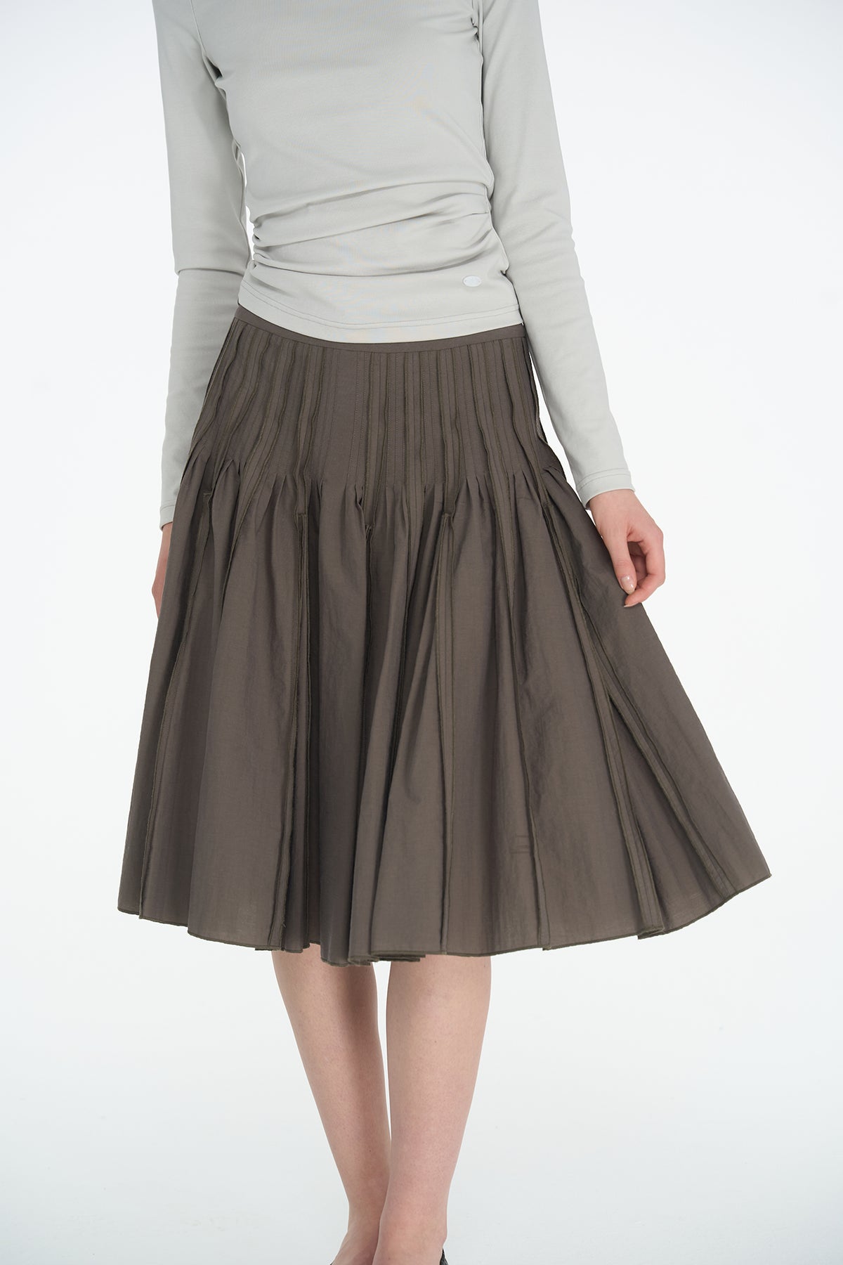 HSUSE Sculpted Pleat Flared Skirt