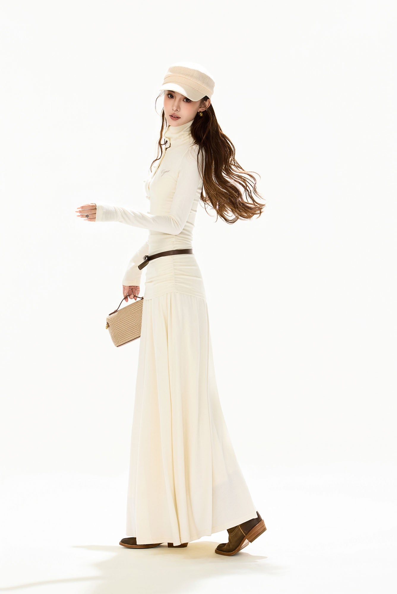 CYGNENOYR Modern Ruched-Waist Double-Breasted Maxi Dress