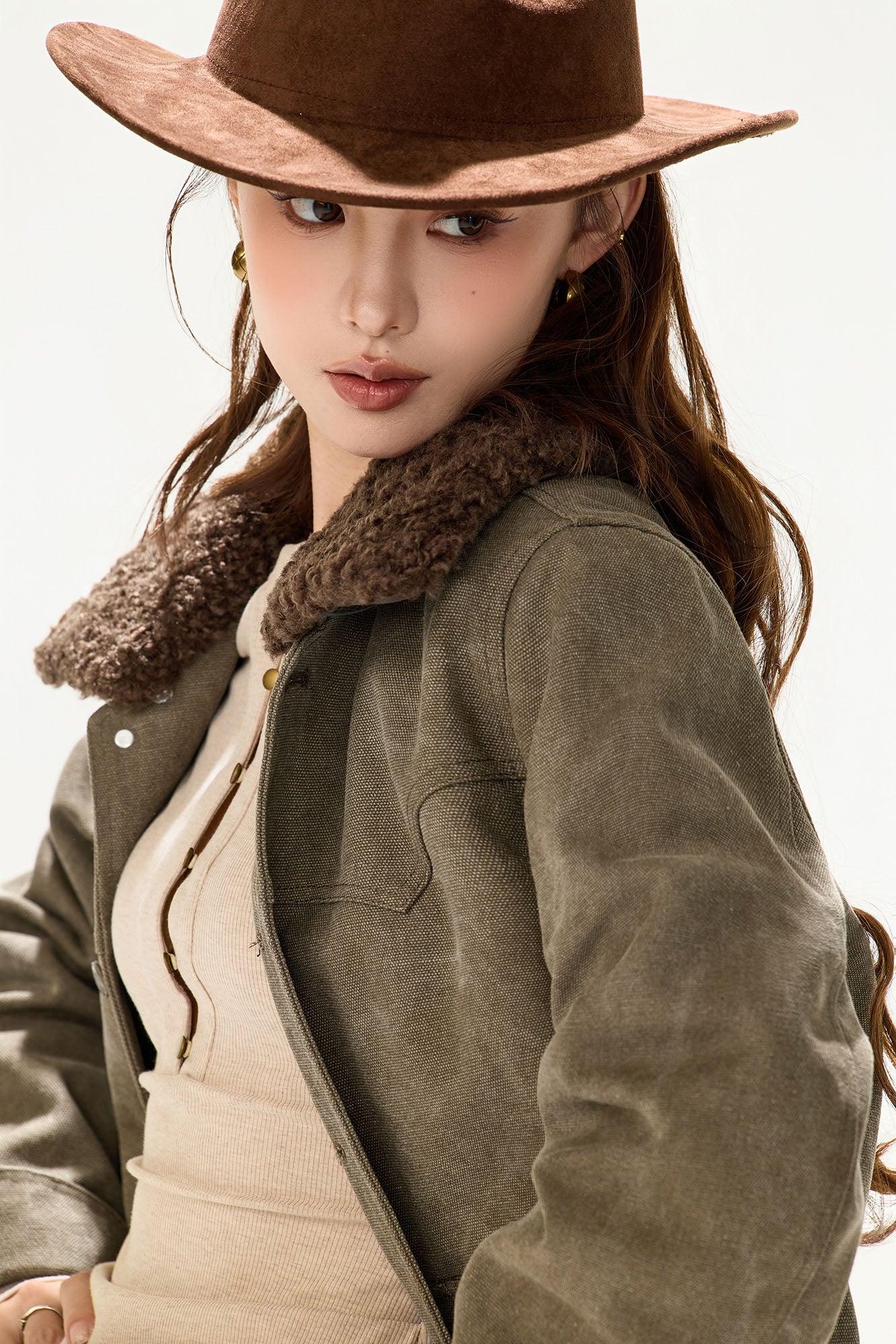 CYGNENOYR Detachable Sherpa Trim Washed Jacket