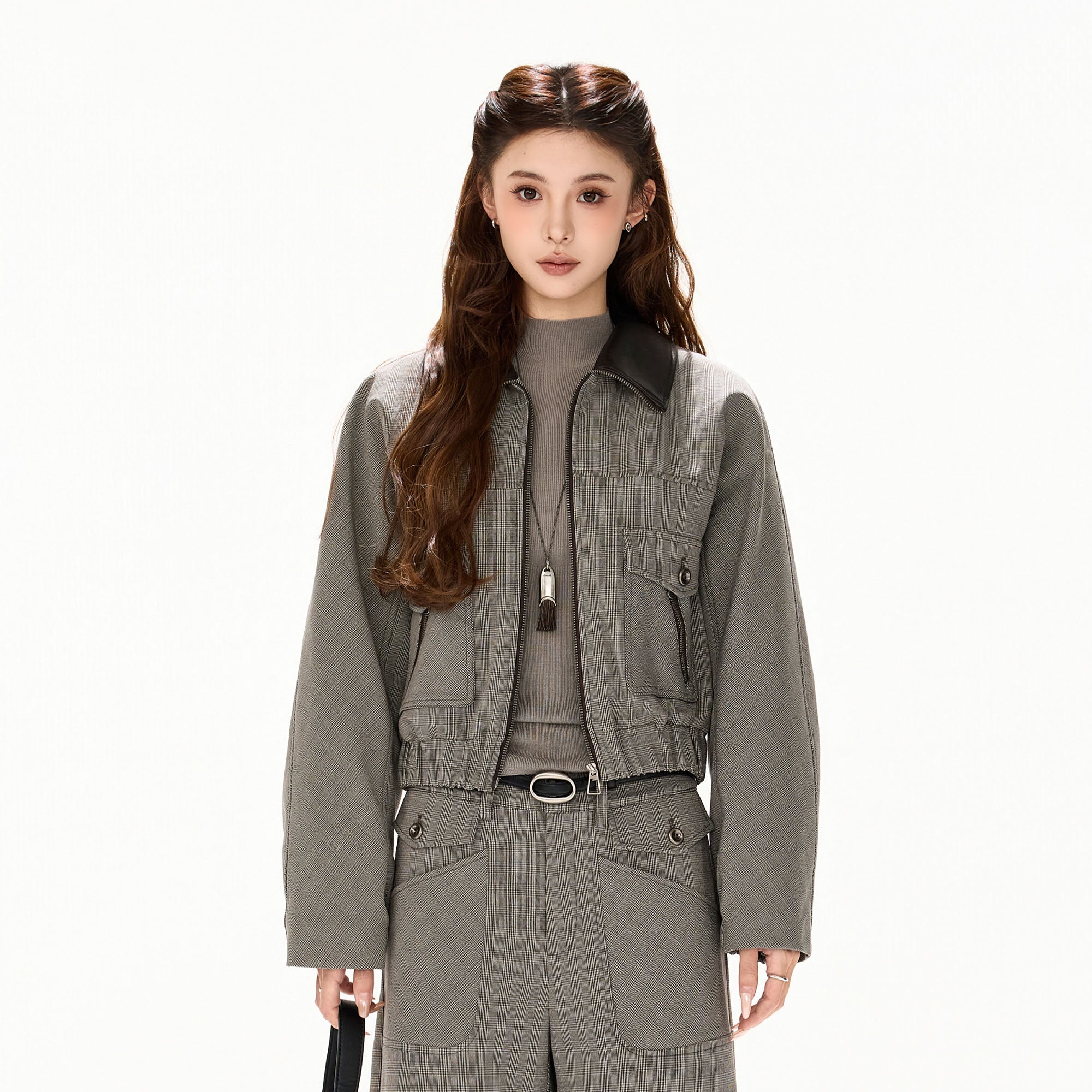 CYGNENOYR Retro Plaid Panel Raglan Cropped Jacket