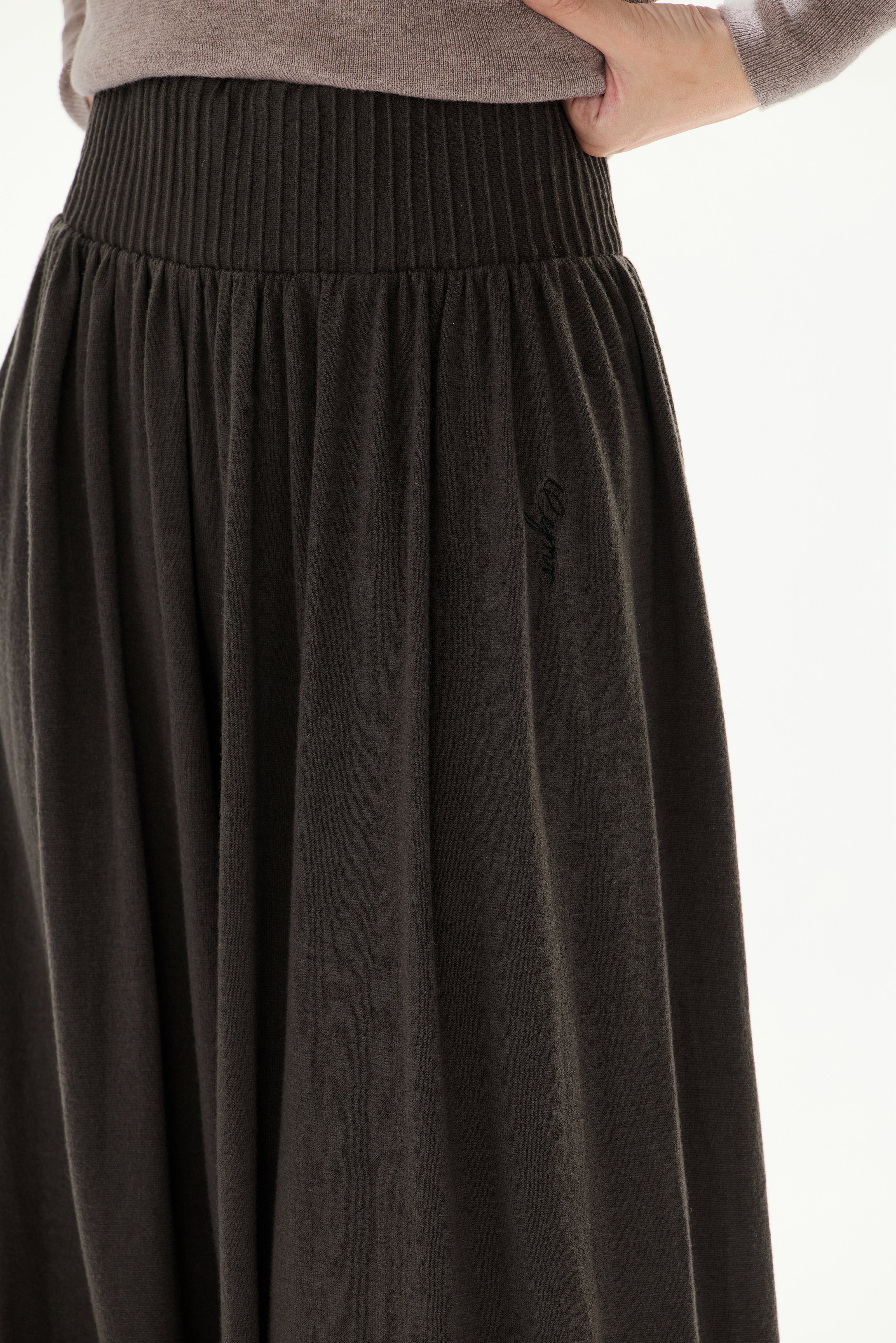 CYGNENOYR Ribbed High-Waist Wide-Leg Drape Pants