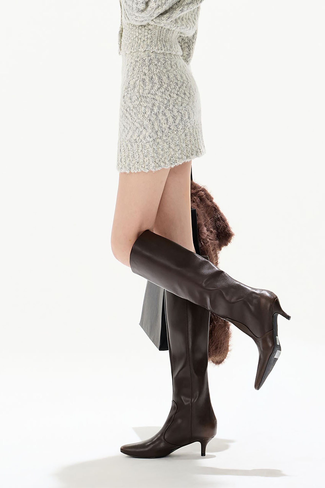 CYGNENOYR Chunky Cable-Knit Mini Skirt Gray