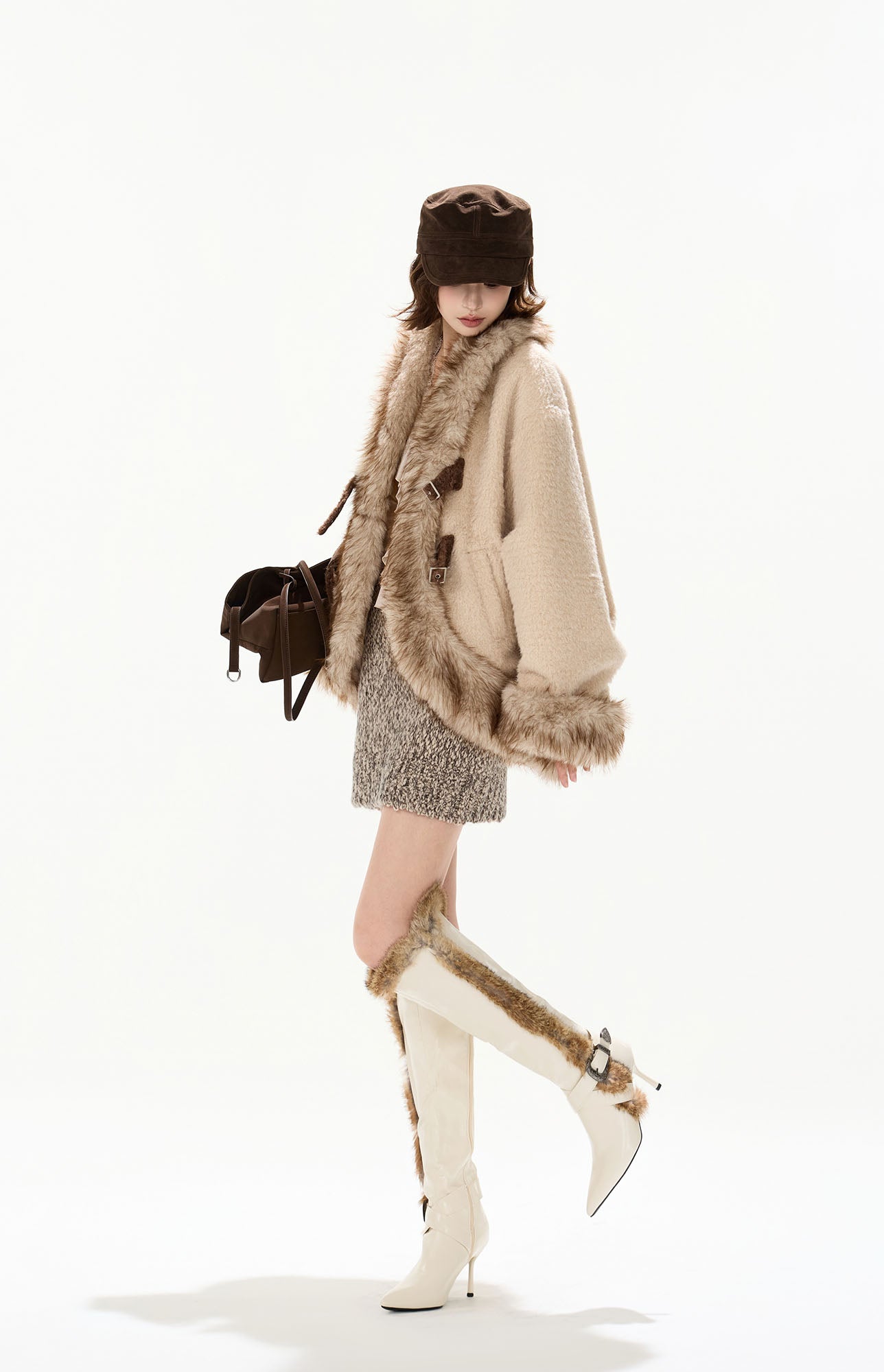 CYGNENOYR Faux-Fur Trim Buckled Teddy Coat