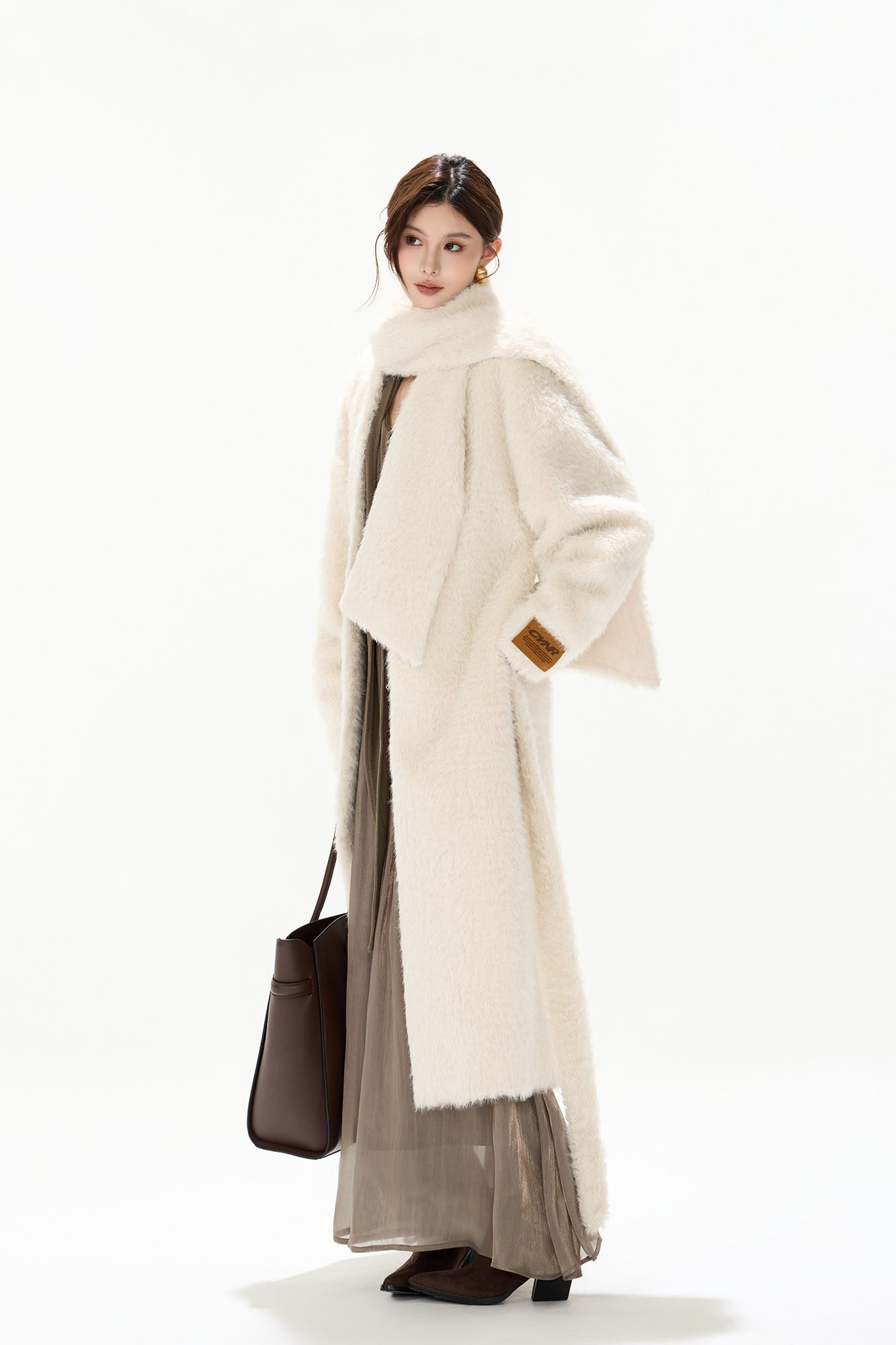 CYGNENOYR Classic Plush Wool-Blend Longline Coat