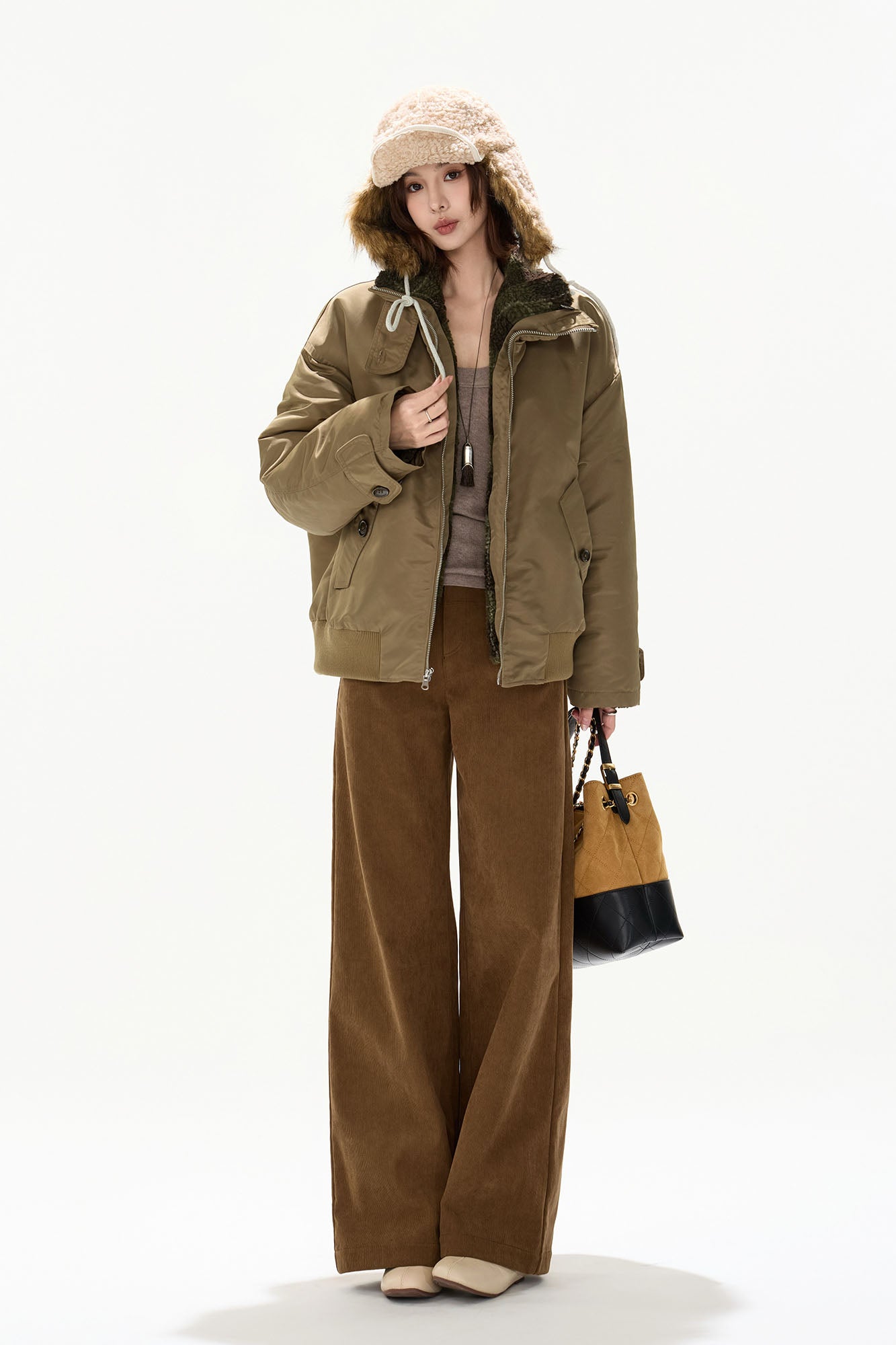 CYGNENOYR Essential Corduroy Wide-Leg Pants