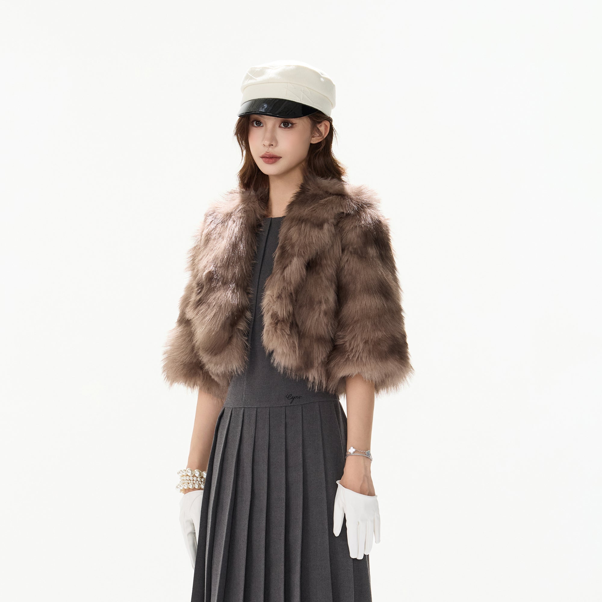 CYGNENOYR Faux Fur Half-Sleeve Cropped Jacket Khaki