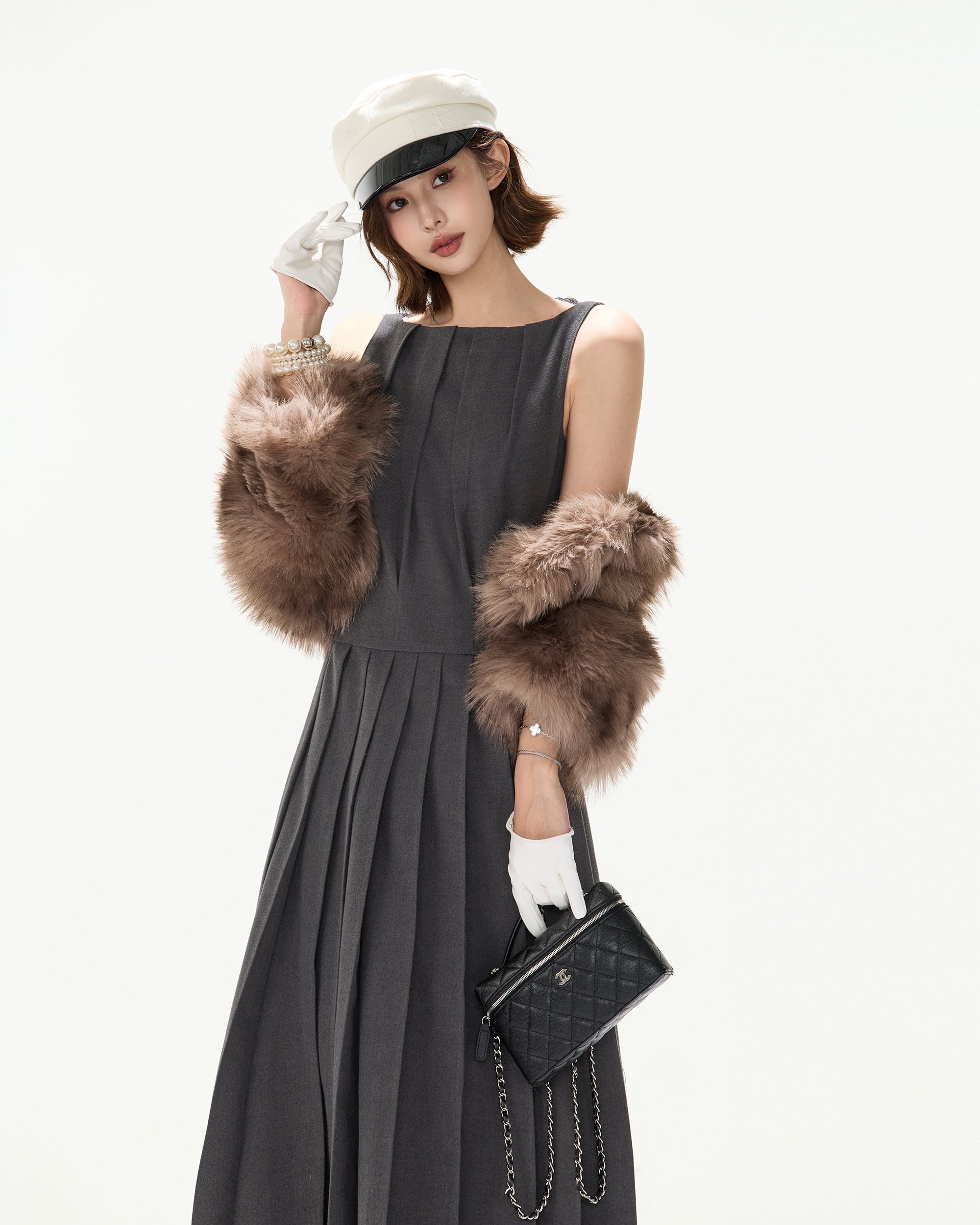 CYGNENOYR Brushed Lace-Back Pleated Maxi Dress Gray