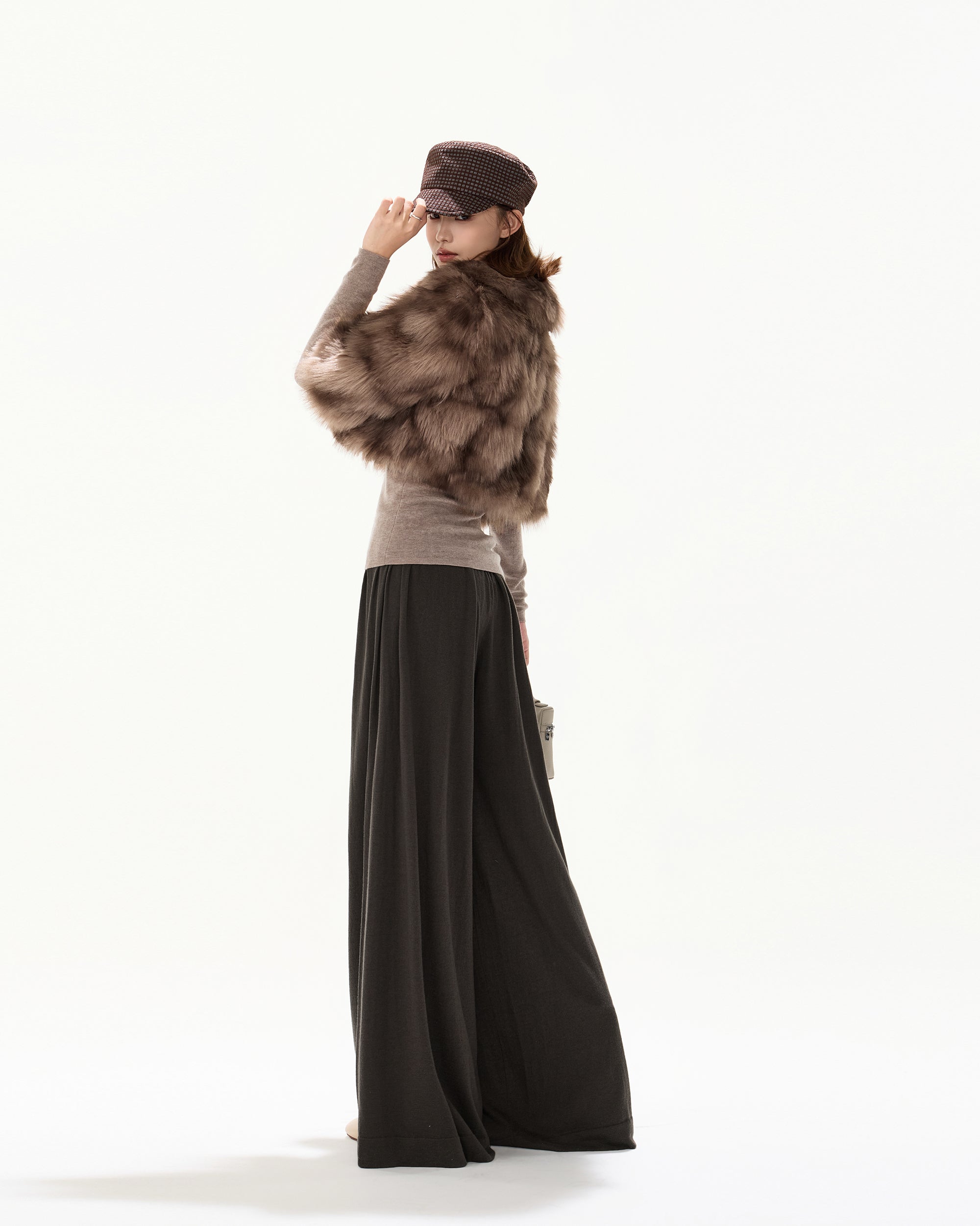 CYGNENOYR Faux Fur Half-Sleeve Cropped Jacket Khaki