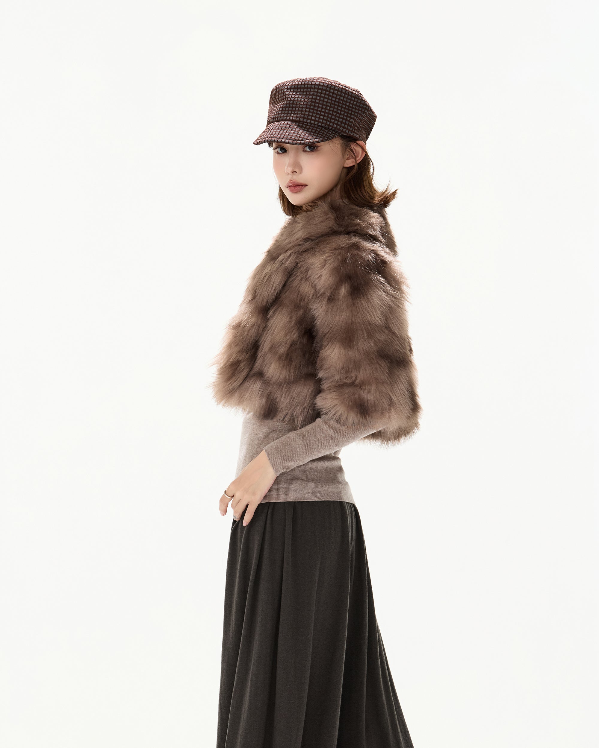 CYGNENOYR Faux Fur Half-Sleeve Cropped Jacket Khaki