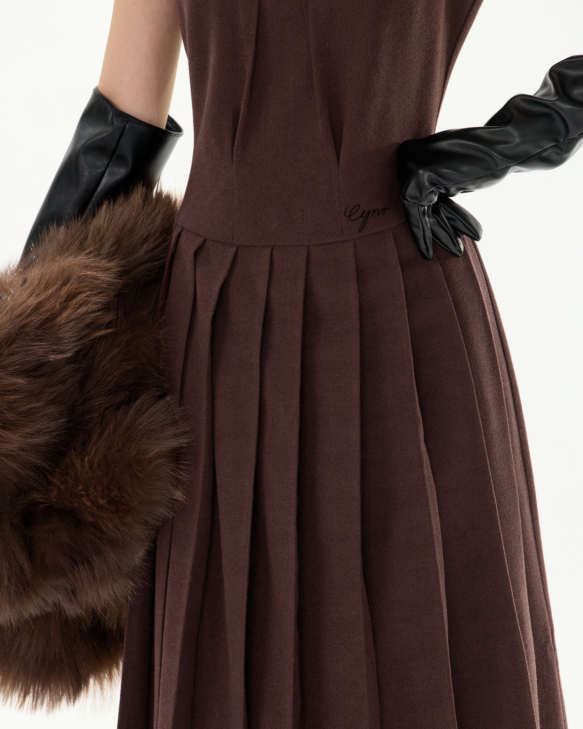 CYGNENOYR Brushed Lace-Back Pleated Maxi Dress Brown