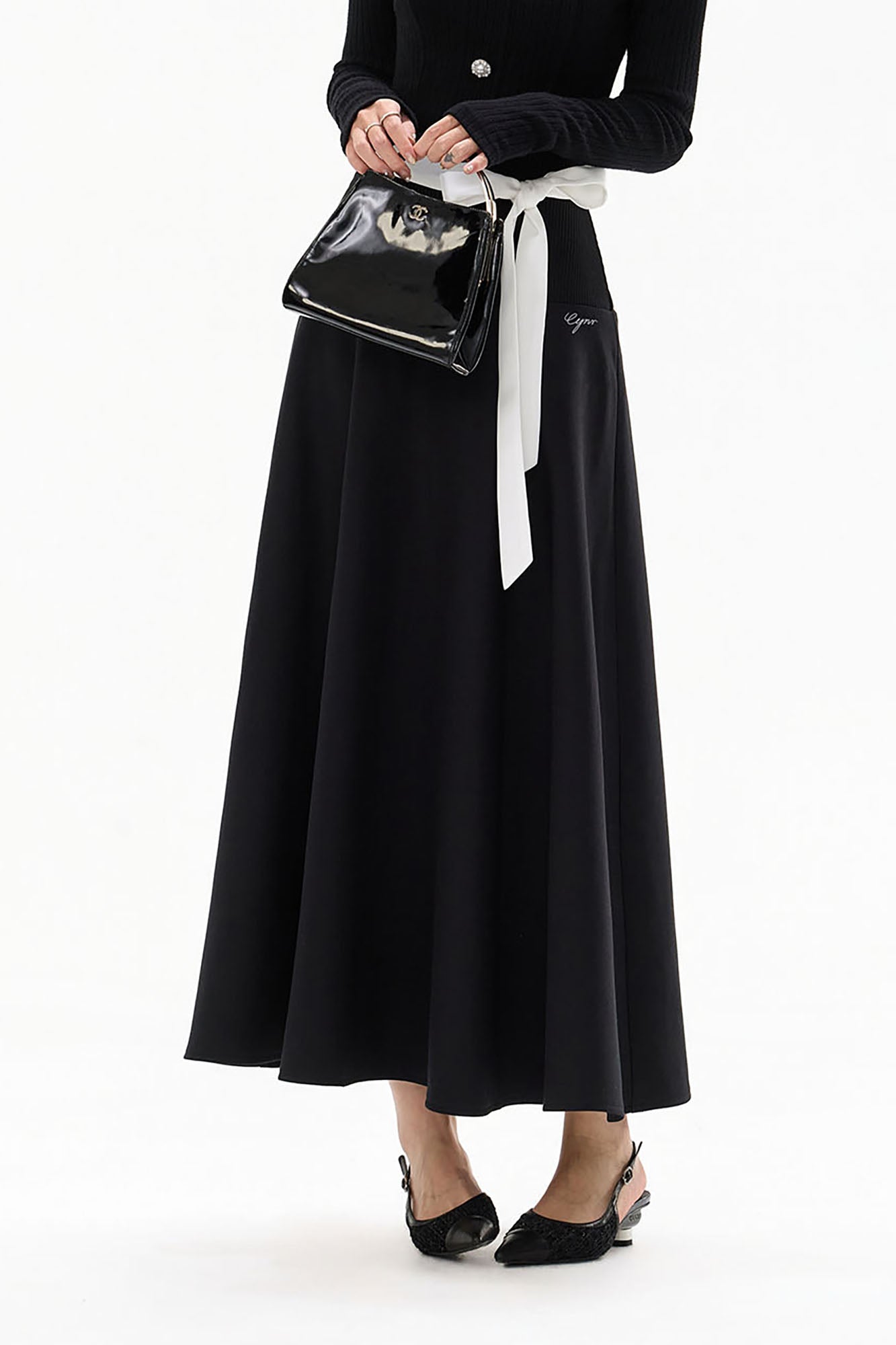 CYGNENOYR Ribbed-Waist Maxi Skirt with Contrast Ribbon