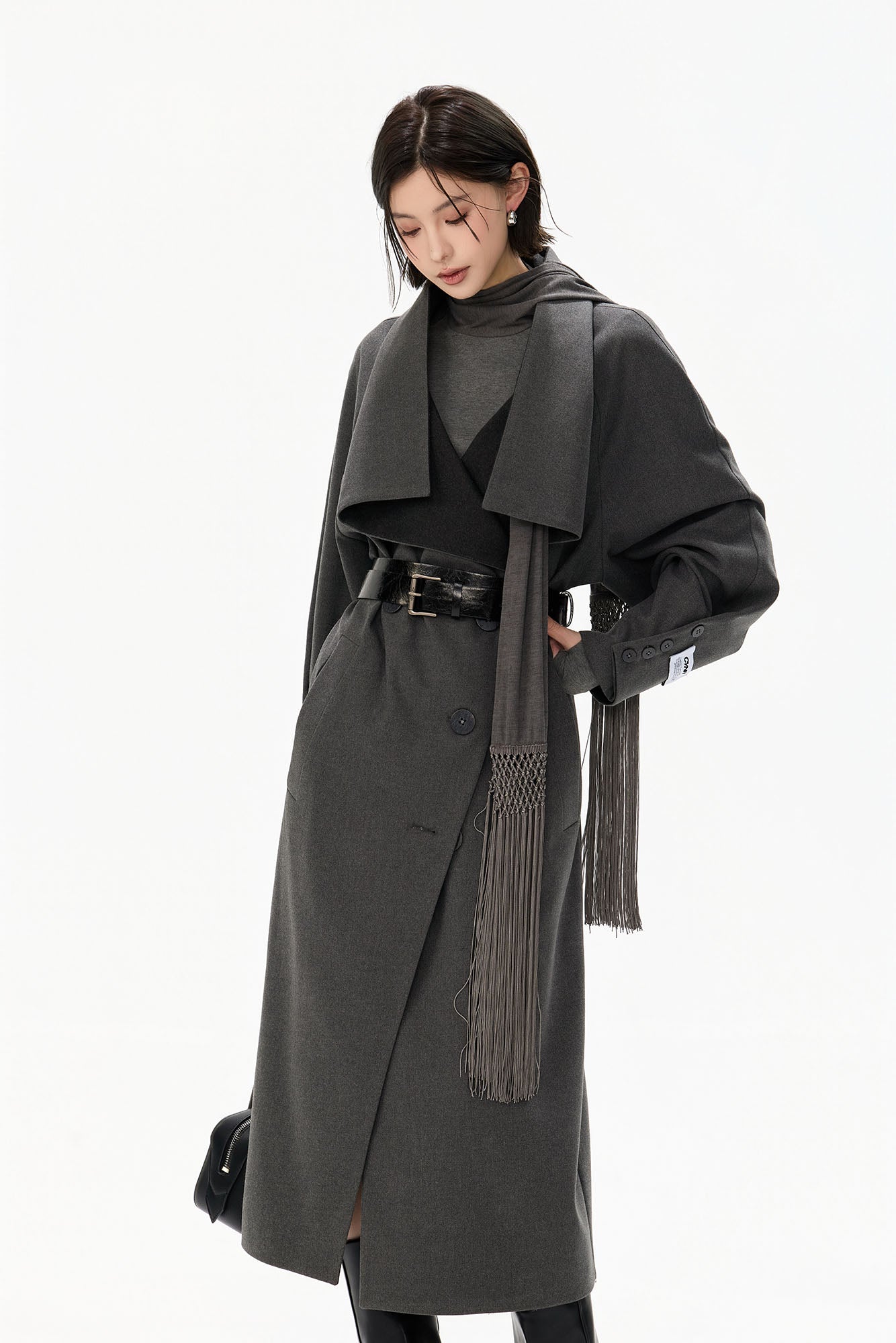 CYGNENOYR Draped Lapel Double-Breasted Coat