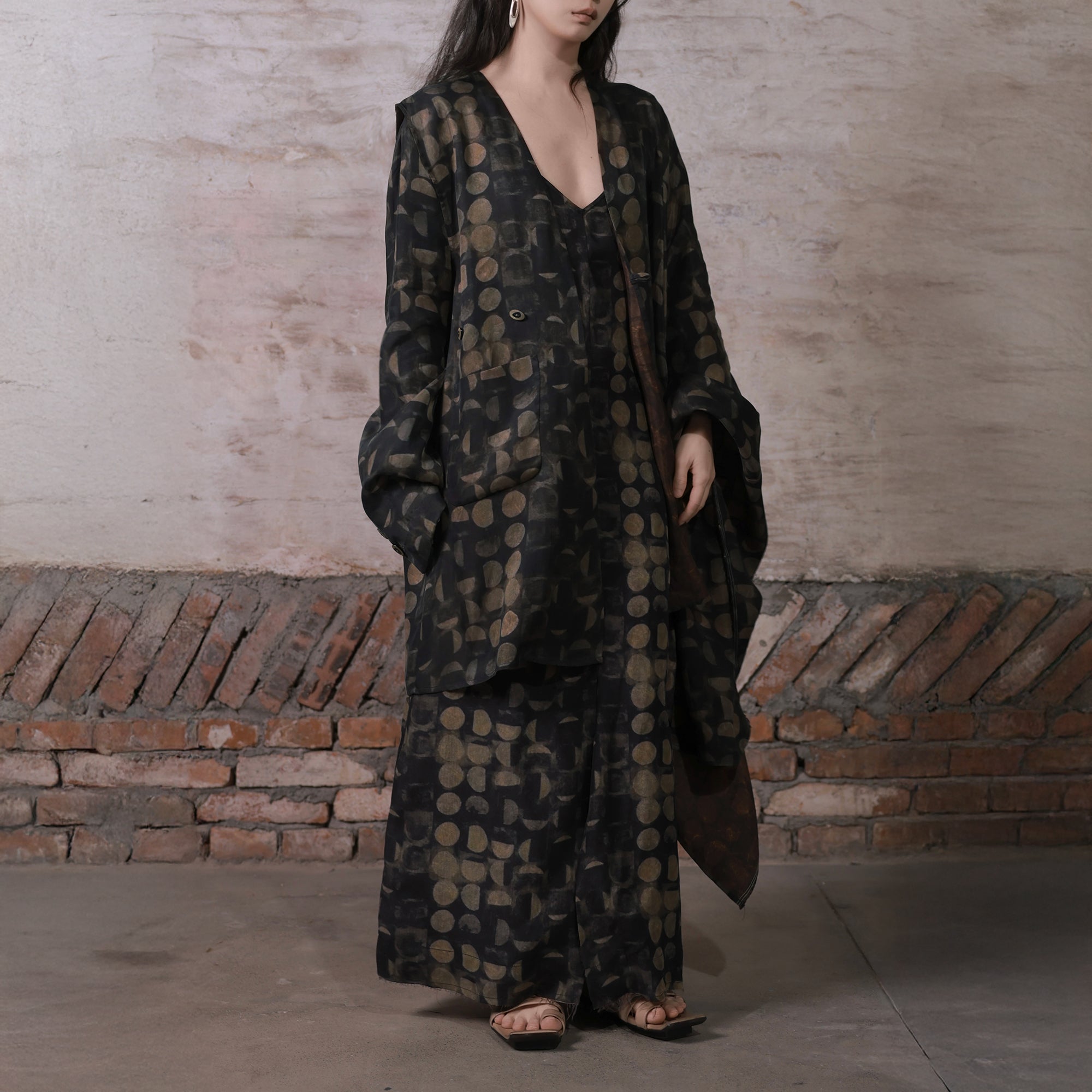 INCH LIM Asymmetric Polka-Dot Full-Print Jacket