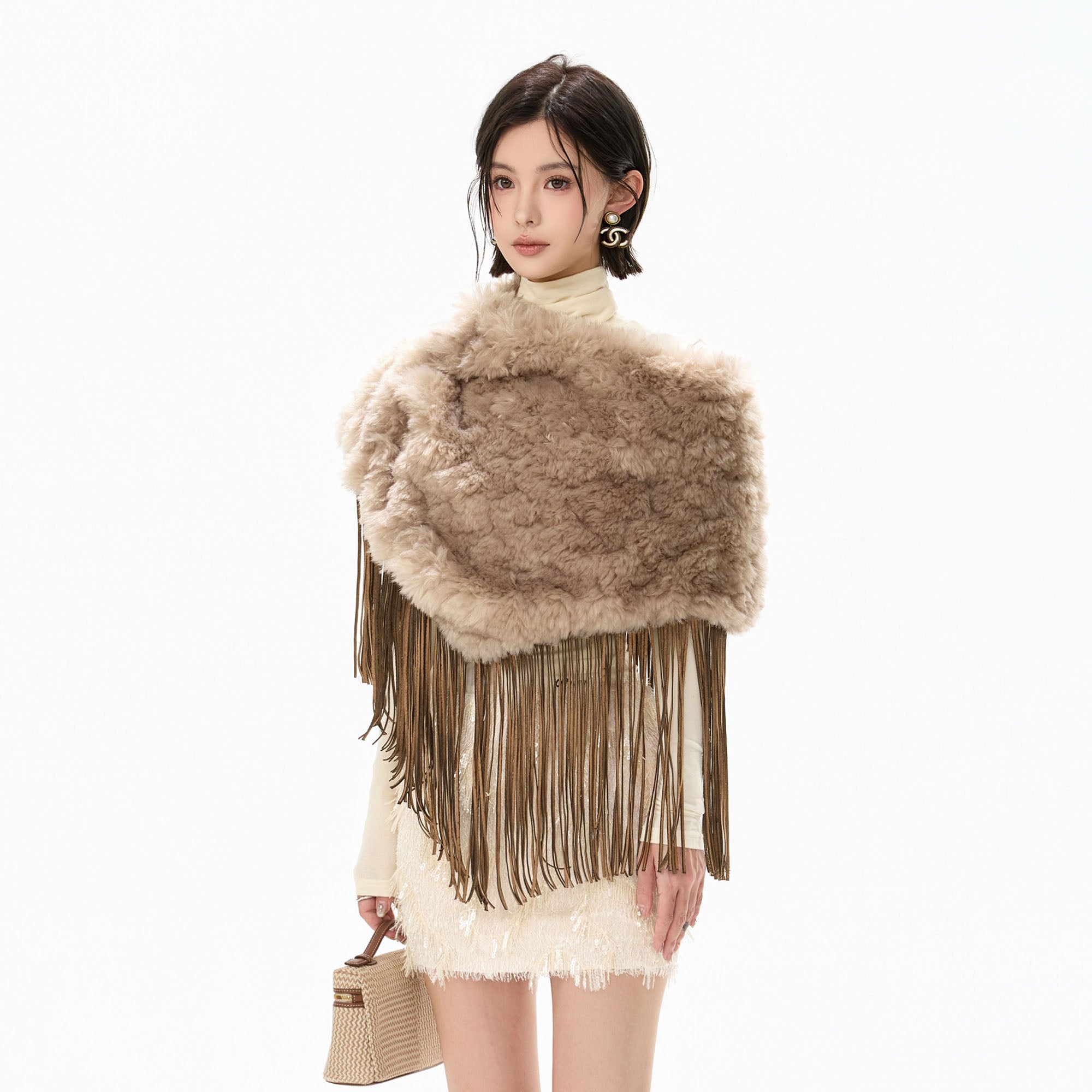 CYGNENOYR Faux Fur Fringe Capelet
