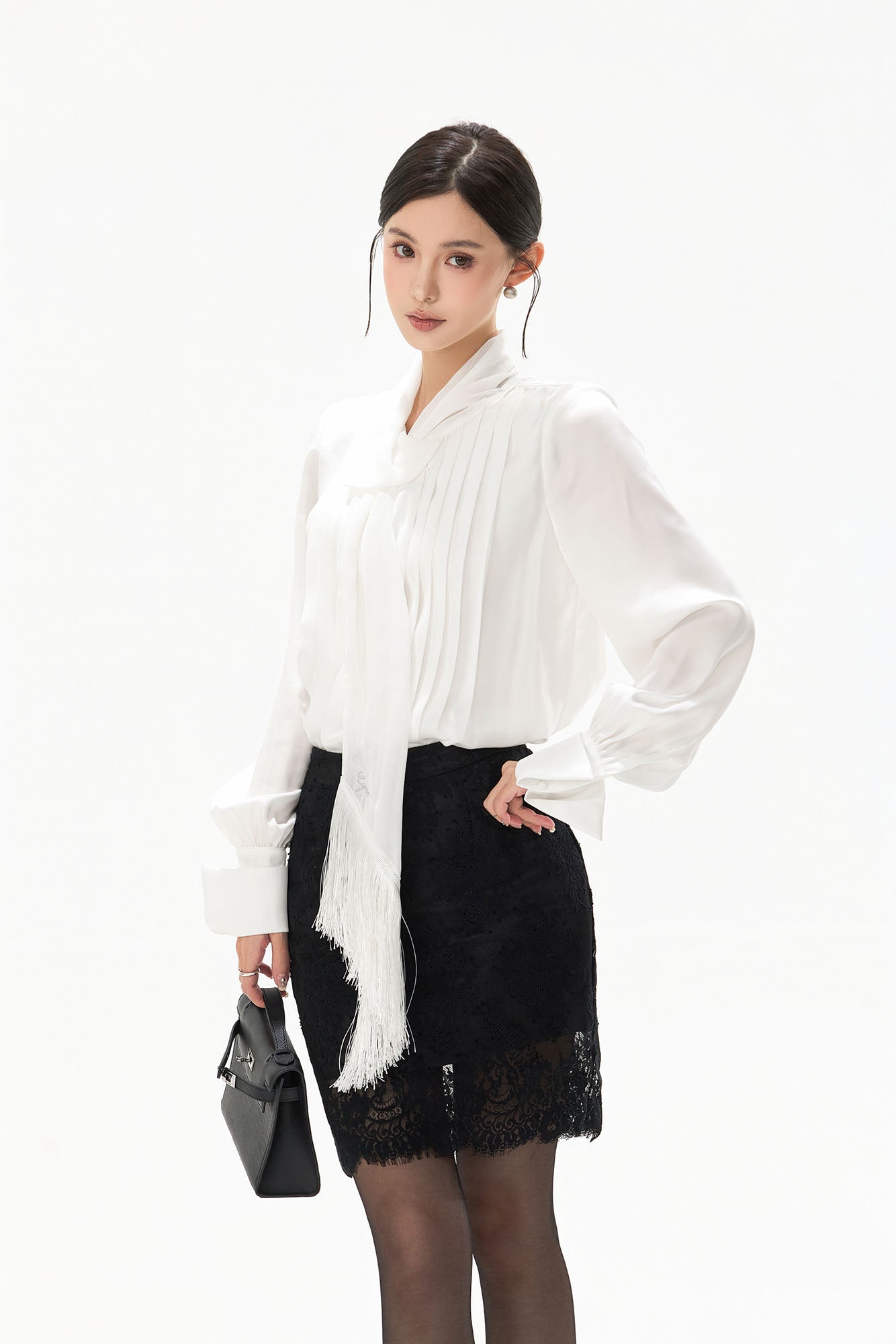 CYGNENOYR Pleated Fringe Tie-Neck Shirt