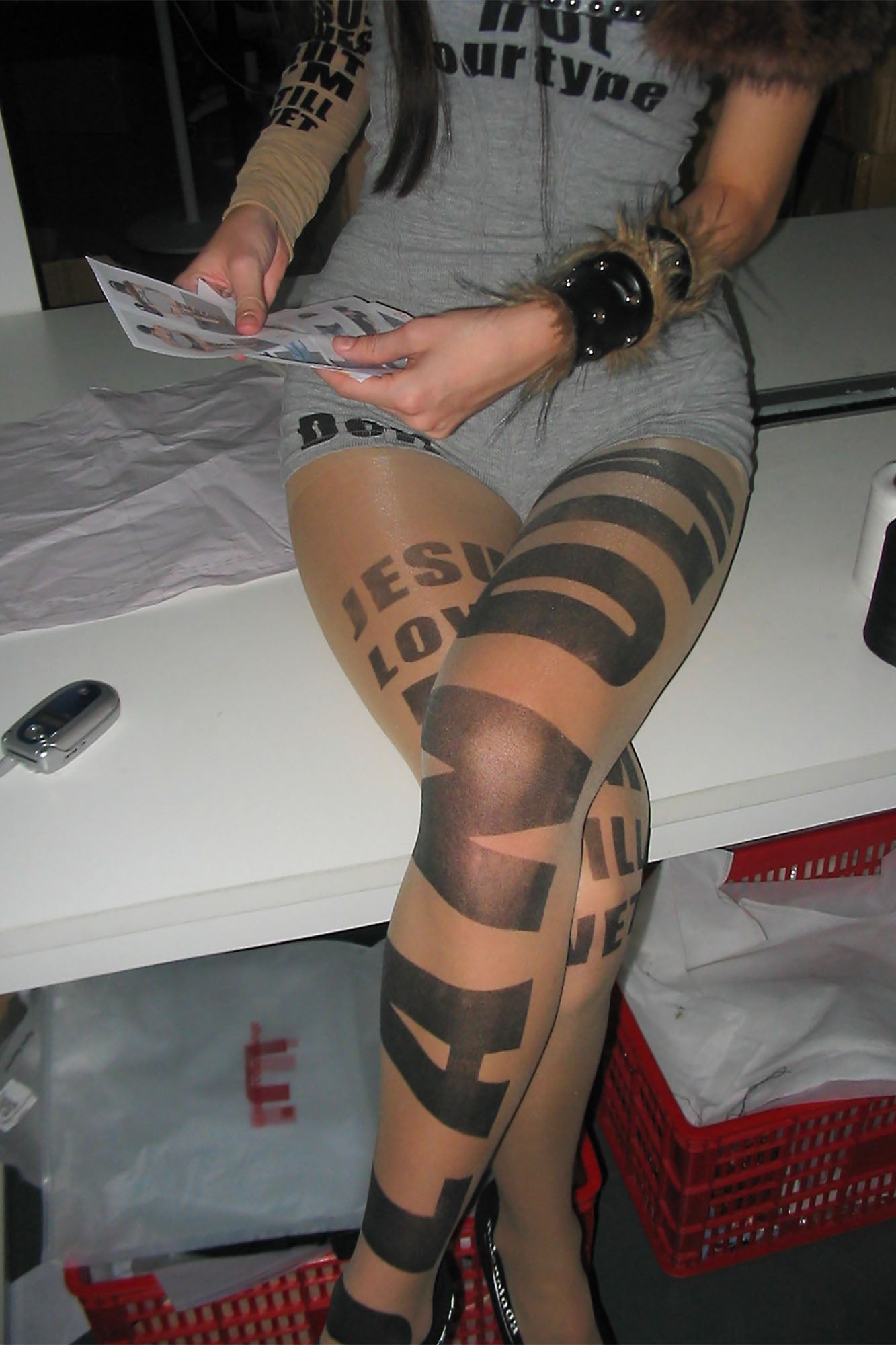 NEVER OFFEND L ANGEL Ultra-Sheer Graphic Tights