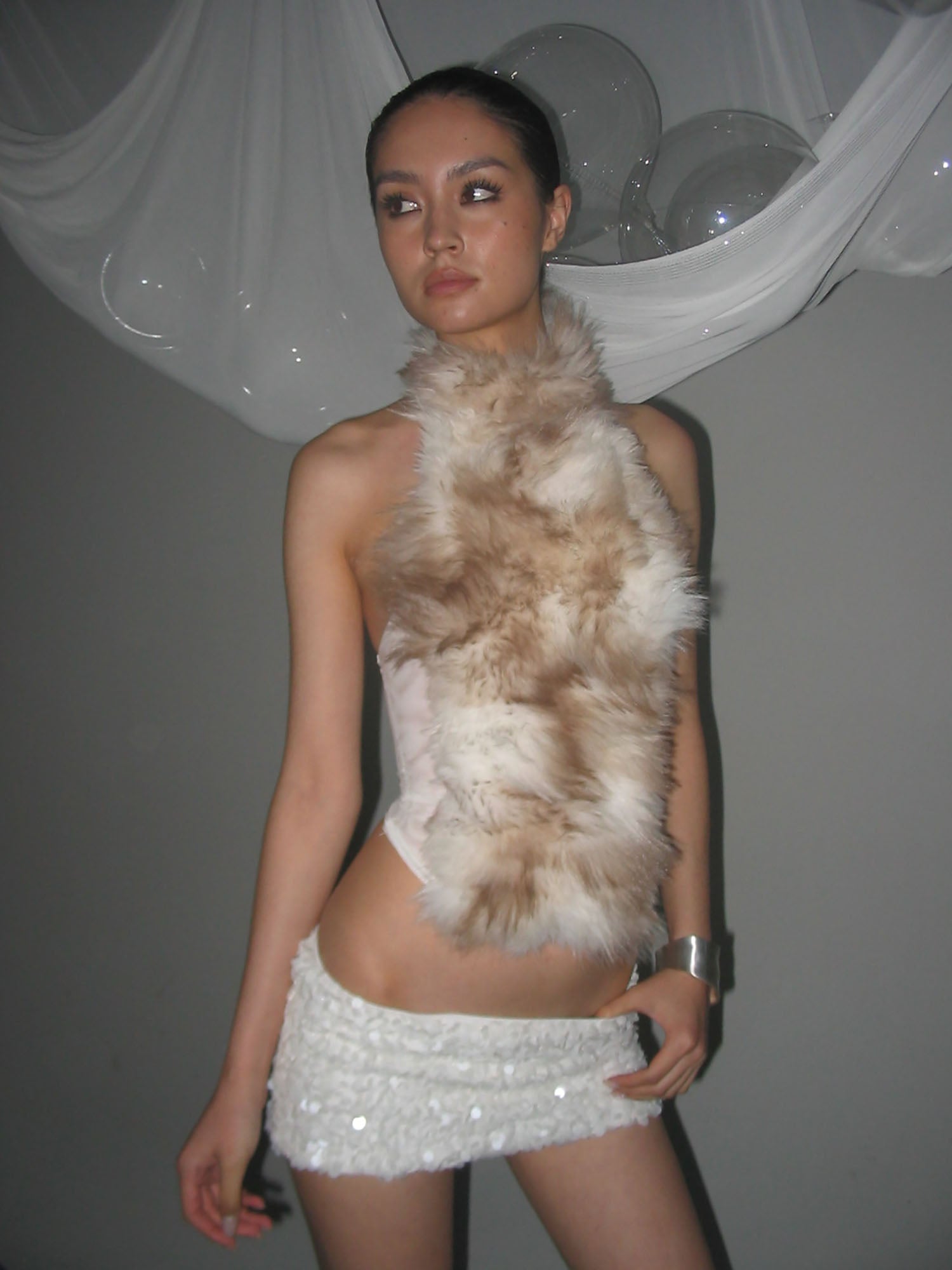 NEVER OFFEND L ANGEL Gradient Faux-Fur Halter Crop Top