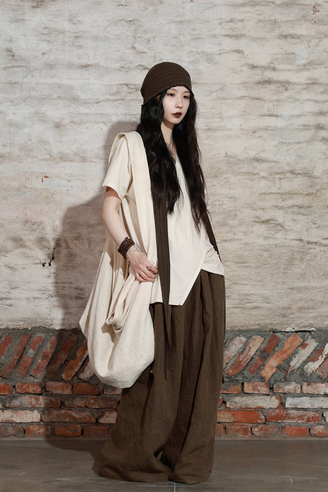 INCH LIM Button-Detail Draped Shoulder Bag