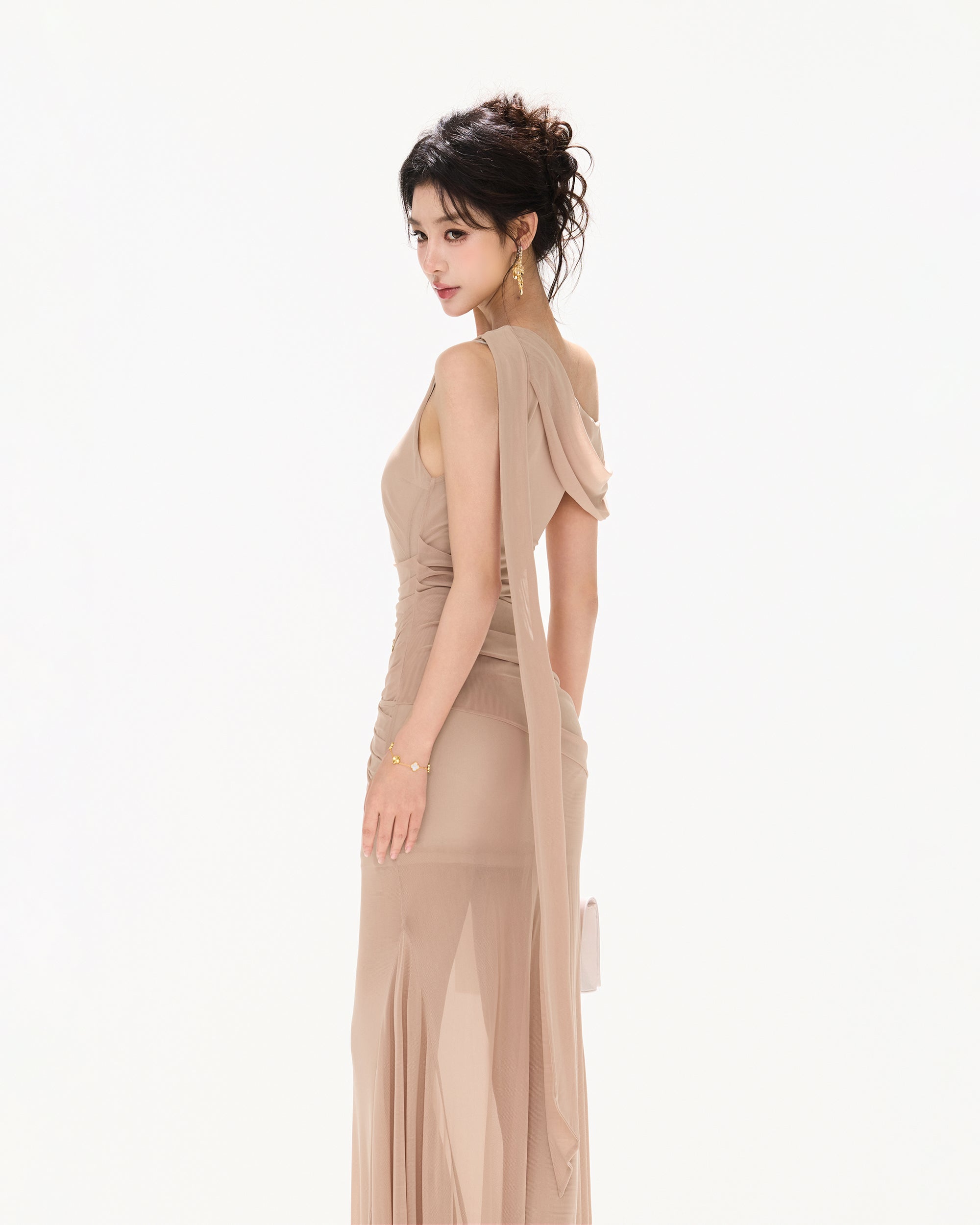 CYNR Twisted Ruched One-Shoulder Mermaid Dress