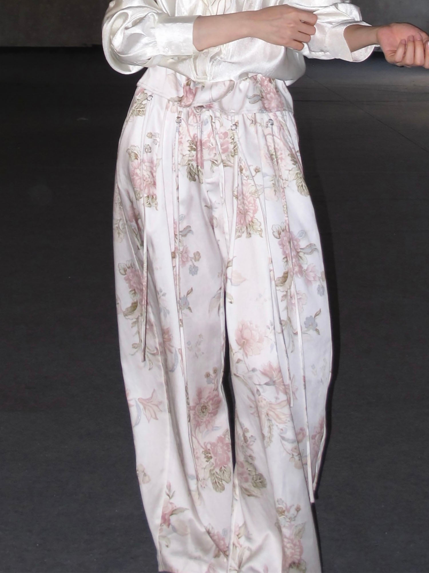 WHYNOTDANCE Floral Full-Print Tencel Wide-Leg Pants