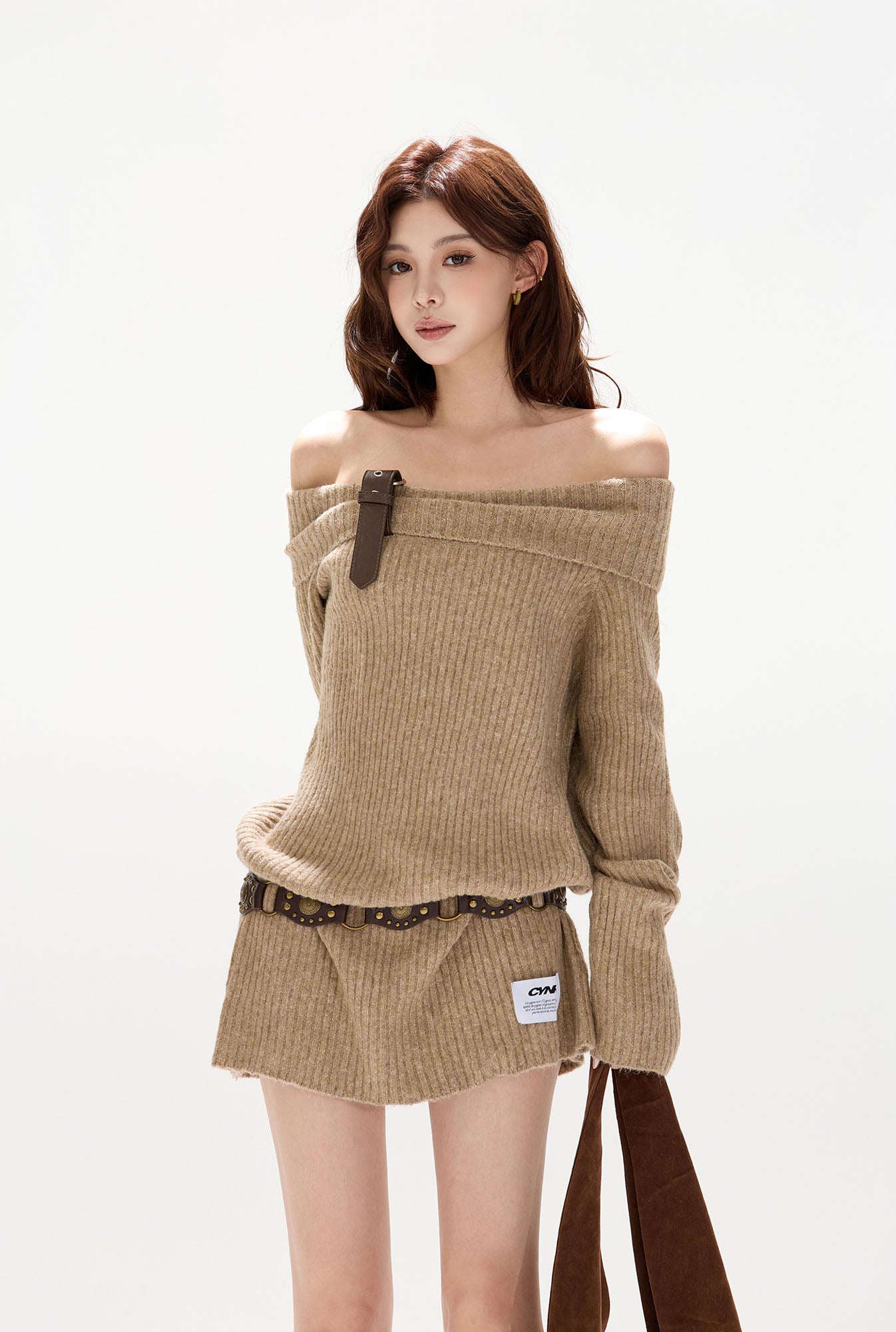 CYGNENOYR Off-Shoulder Ribbed Knit Mini Dress