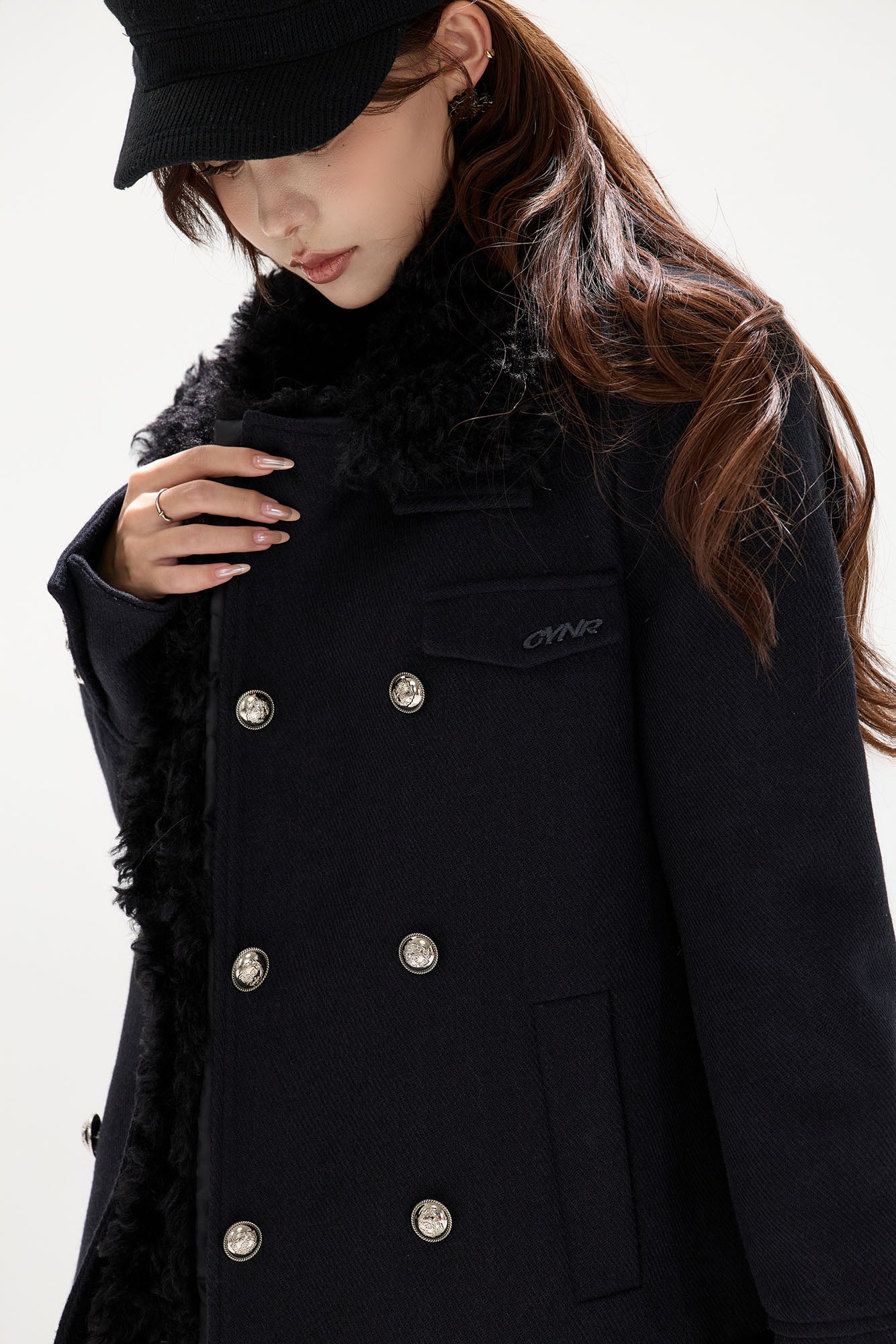CYGNENOYR Detachable Faux-Fur Trim Double-Breasted Short Coat