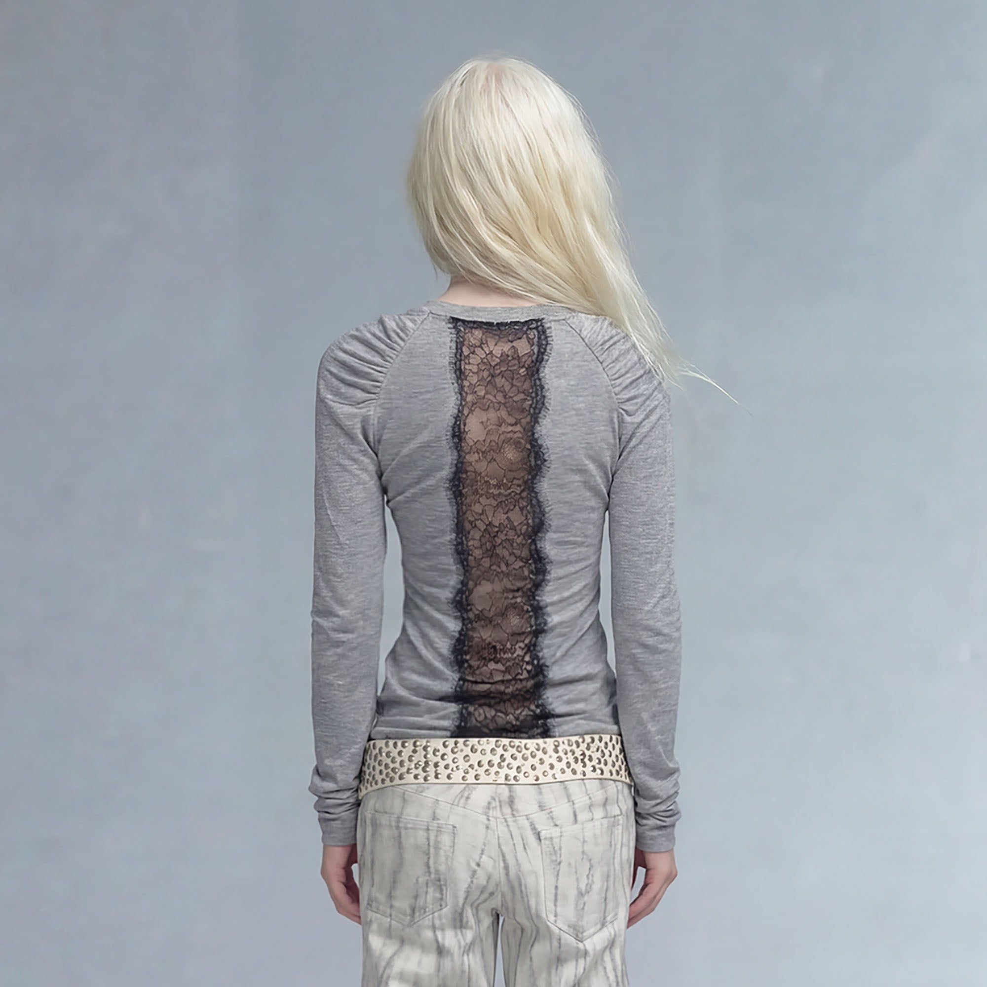 EMOHA Lace Back Graphic Long-Sleeve Tee