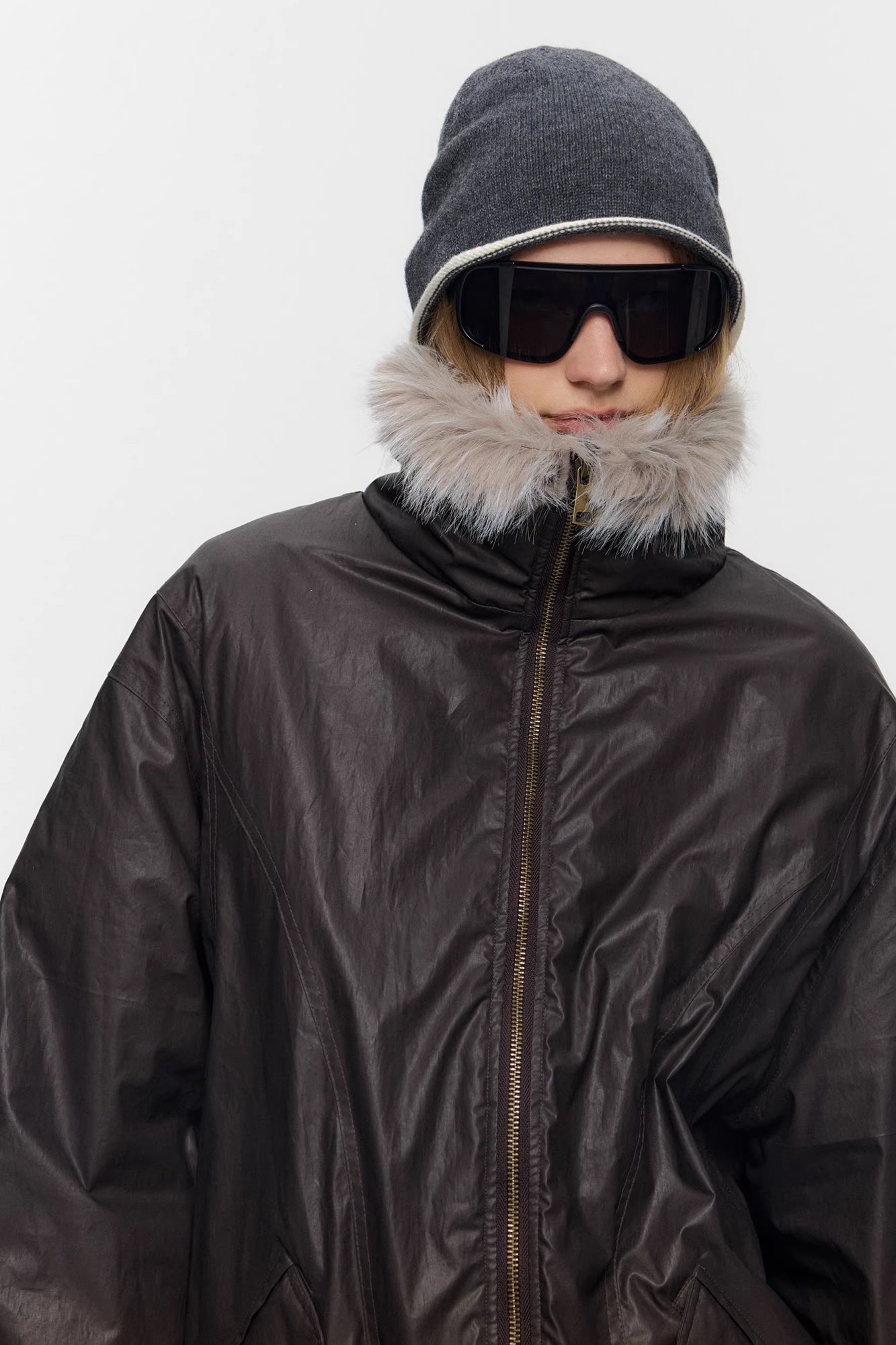 10AMSOTIIIIIIRED Water-Repellent Duck Down Puffer Jacket