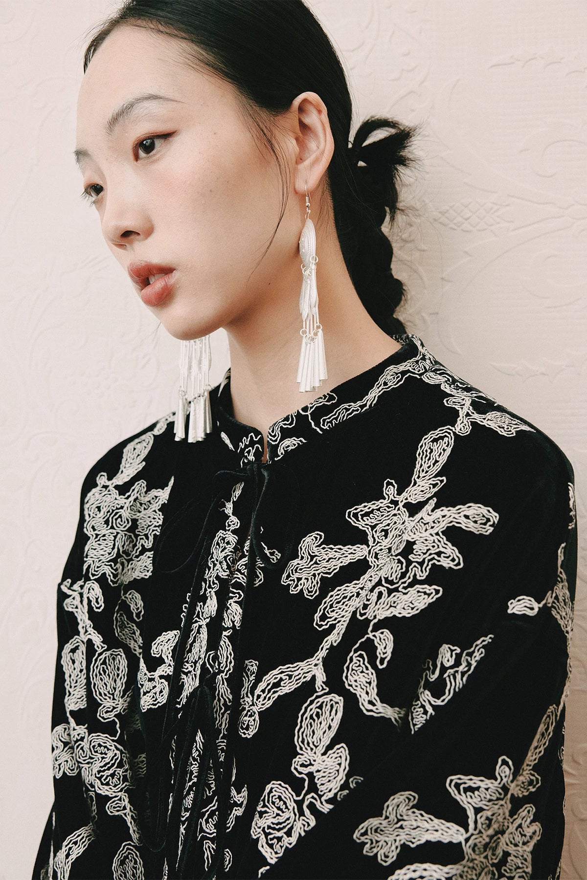 YUANYE Embroidered Velvet Mandarin-Collar Jacket
