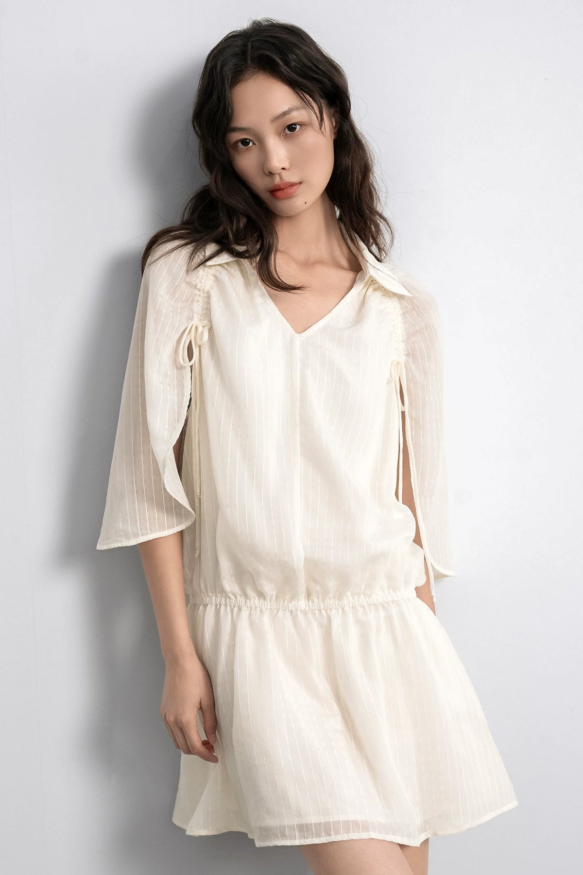 SAME FLOW Striped Drawstring Split-Sleeve Mini Dress