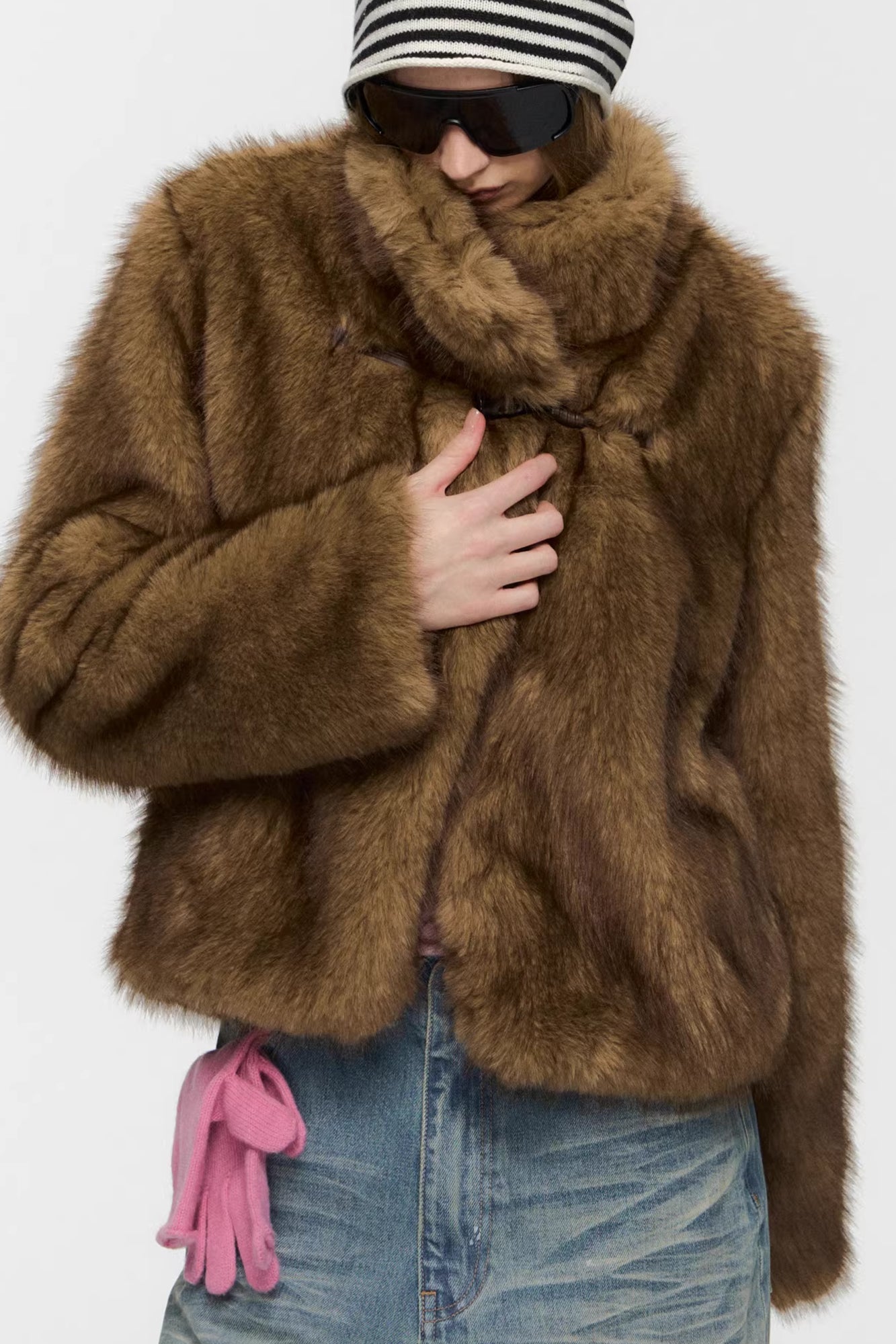 10AMSOTIIIIIIRED Asymmetrical Front Toggle Faux Fur Jacket