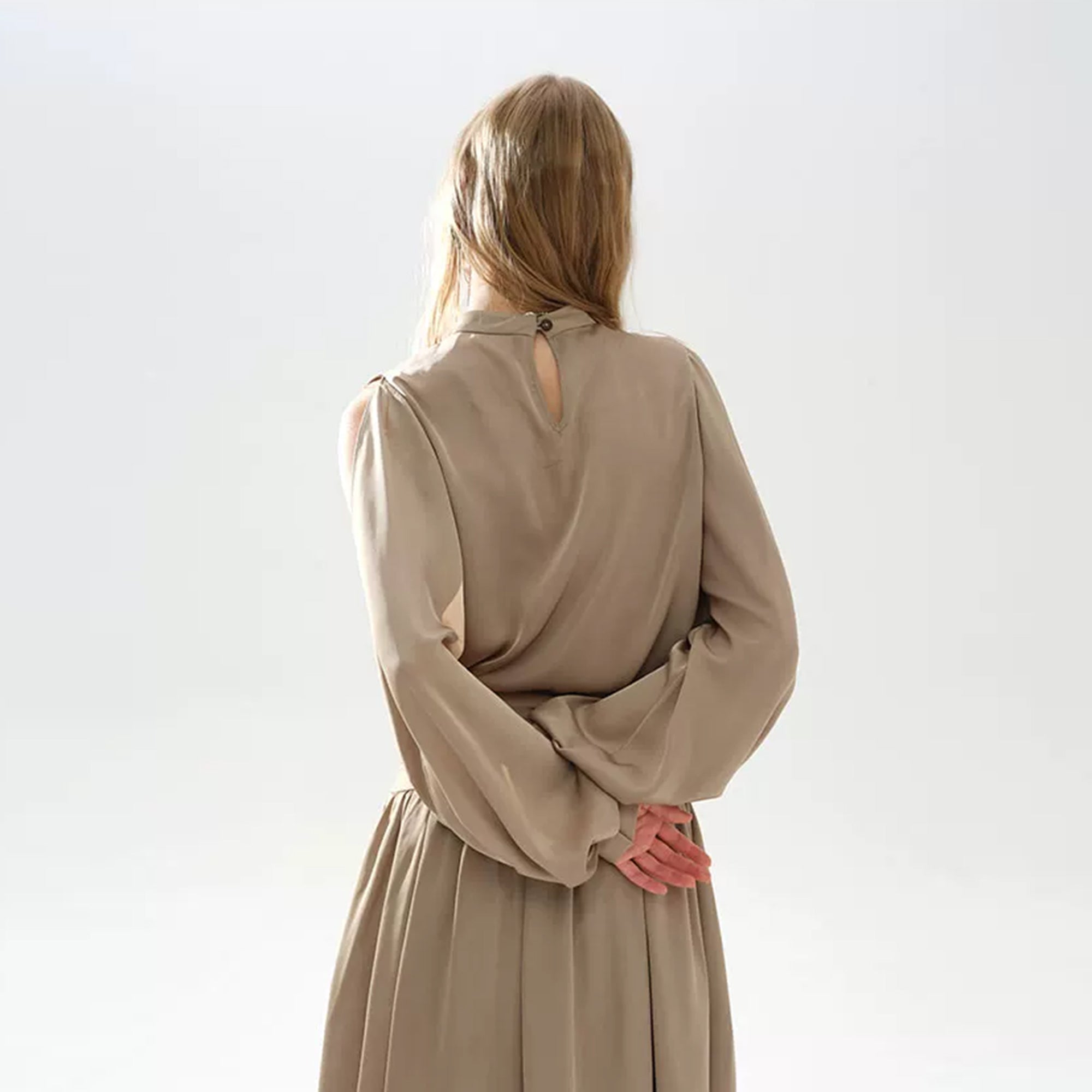 LAYERS Mock-Neck Split-Sleeve Blouse