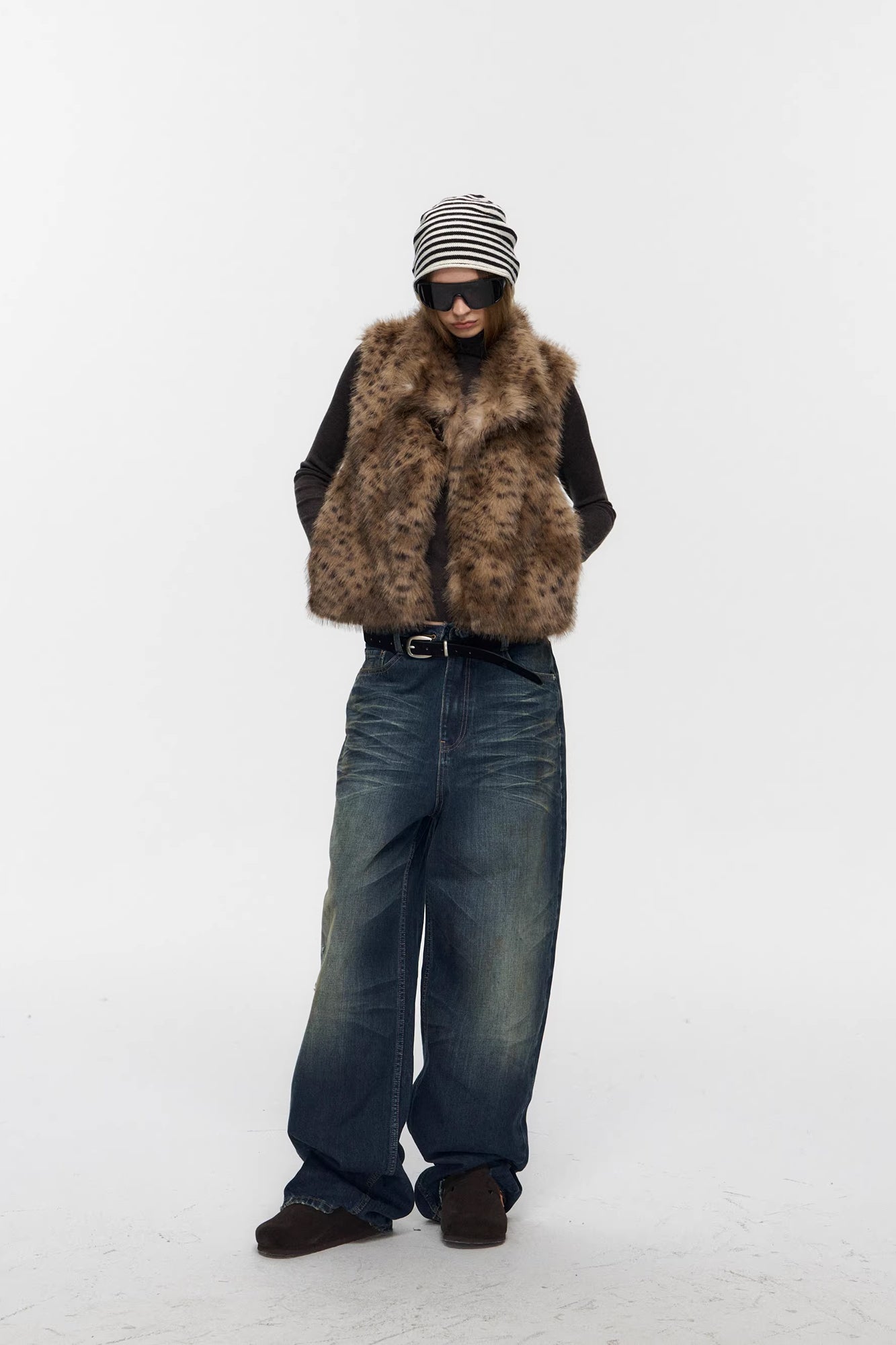 10AMSOTIIIIIIRED Asymmetrical Front Toggle Faux Fur Vest