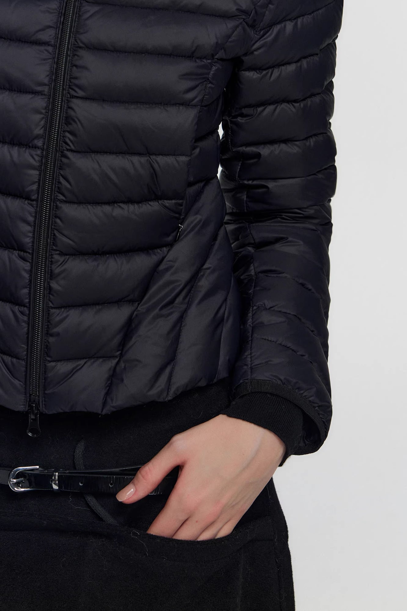 10AMSOTIIIIIIRED Detachable Faux-Fur Quilted Down Jacket