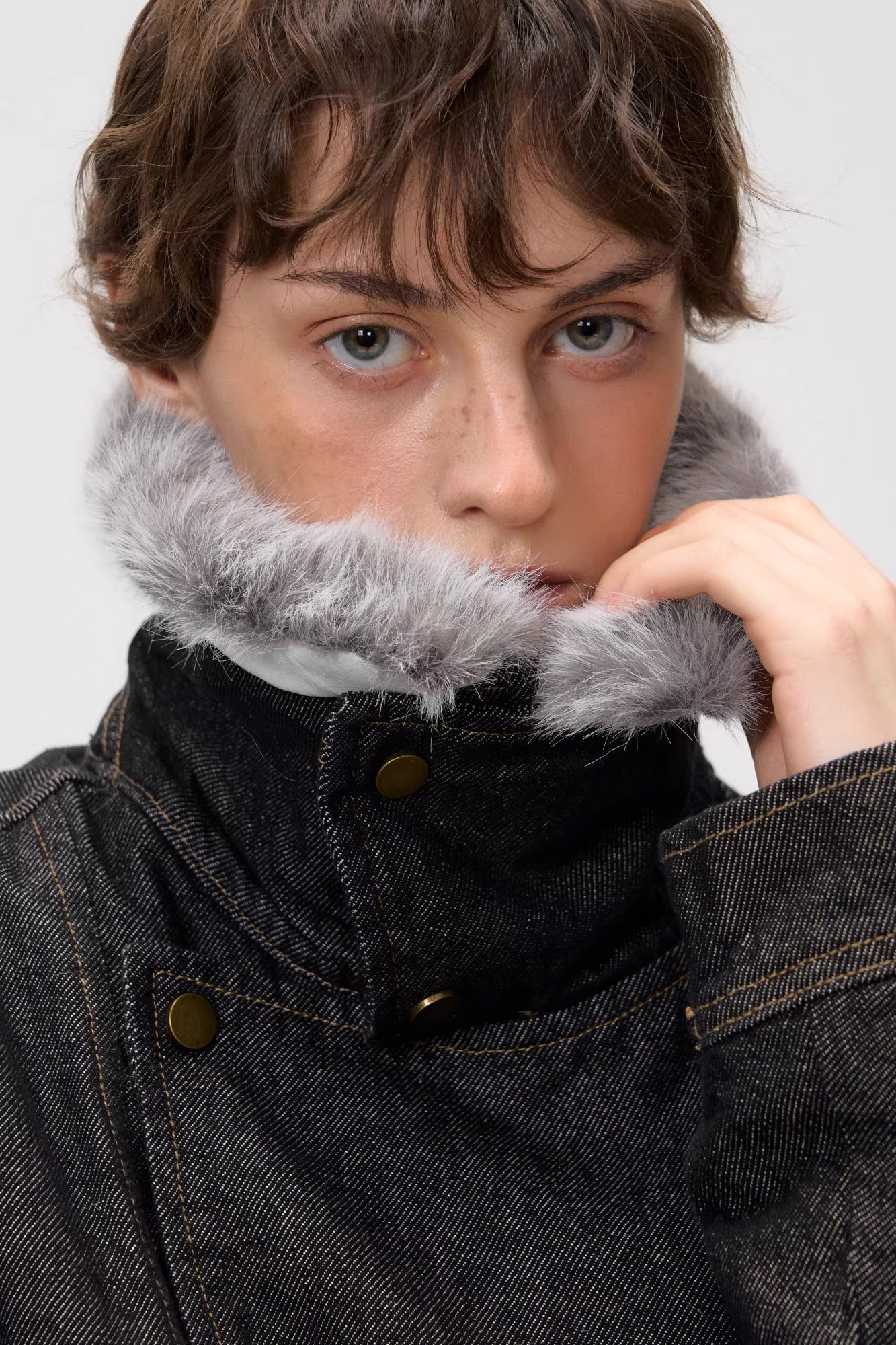 10AMSOTIIIIIIRED Detachable Faux-Fur Collar Denim Aviator Jacket