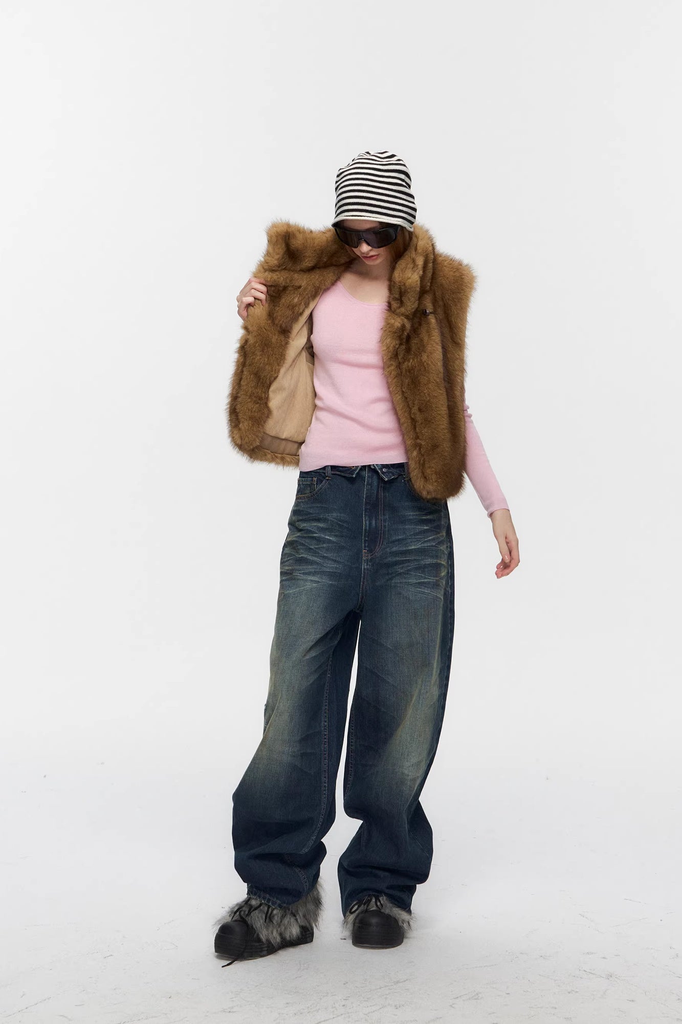 10AMSOTIIIIIIRED Asymmetrical Front Toggle Faux Fur Vest