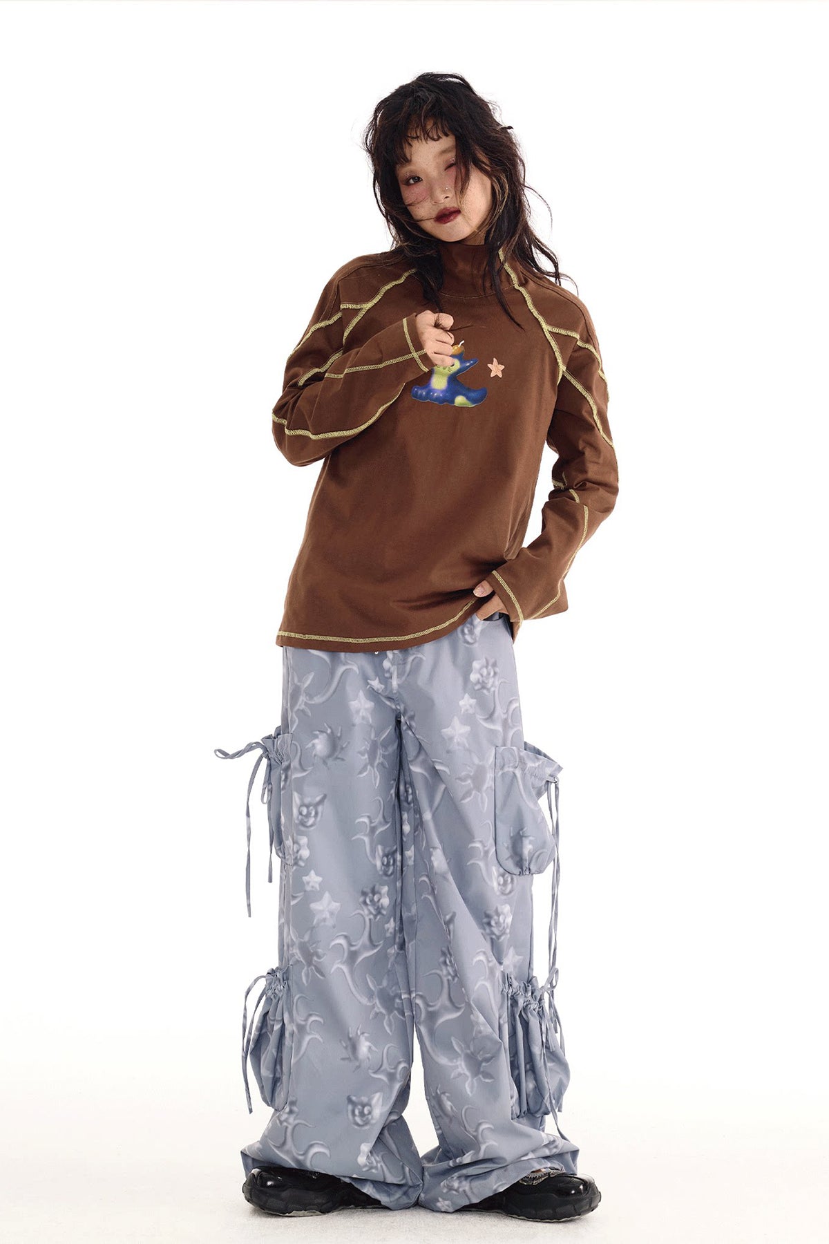 SILLYSIS Graphic Multi-Pocket Wide-Leg Cargo Pants